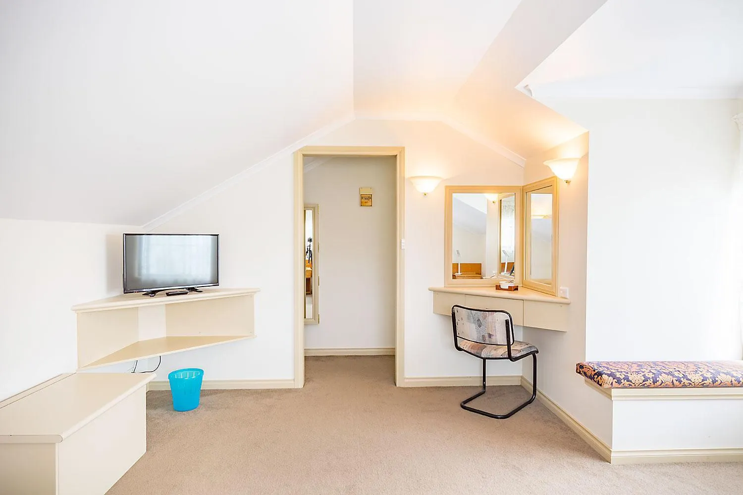 Bed in Queechy Motel