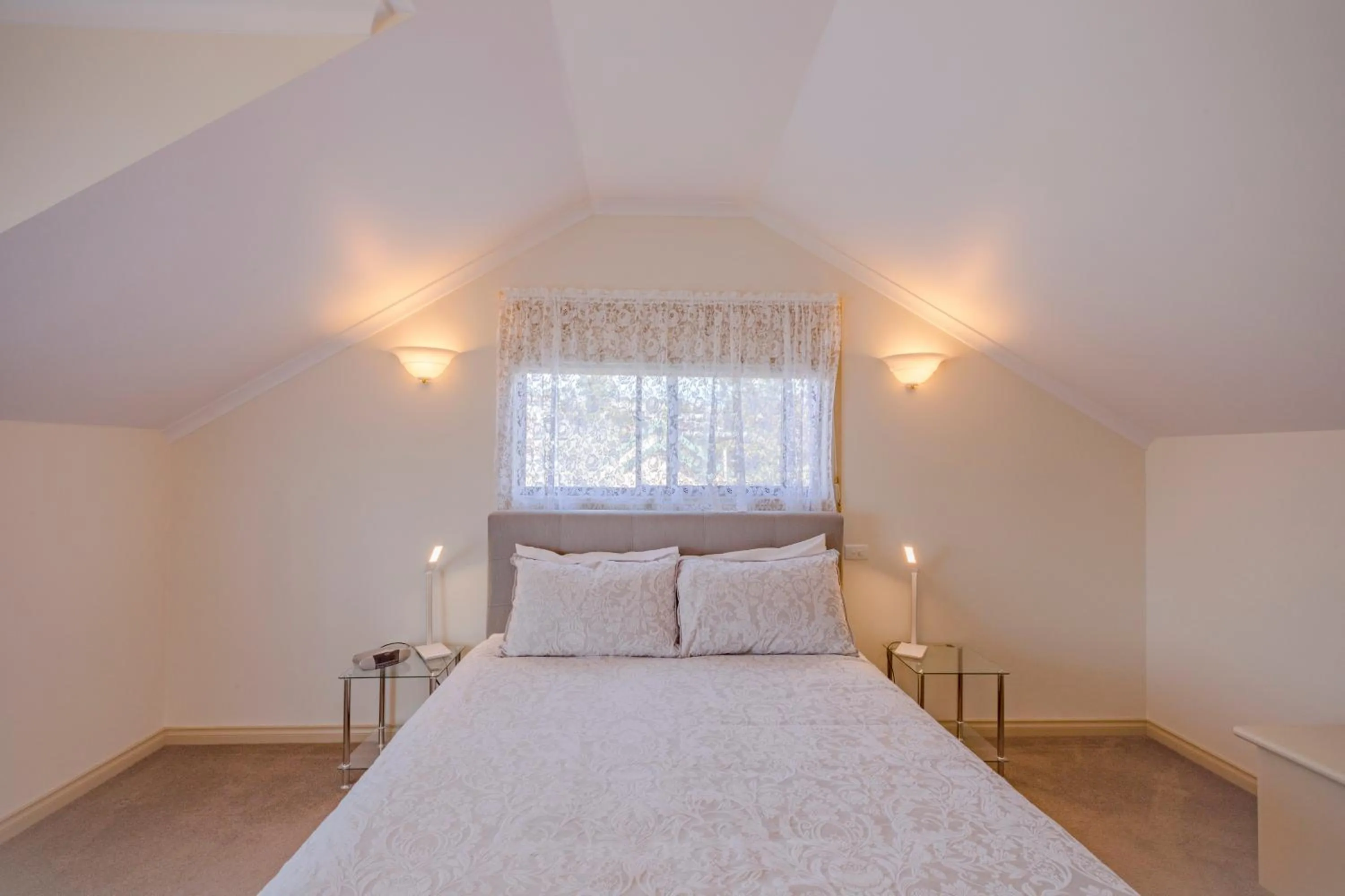 Bed in Queechy Motel