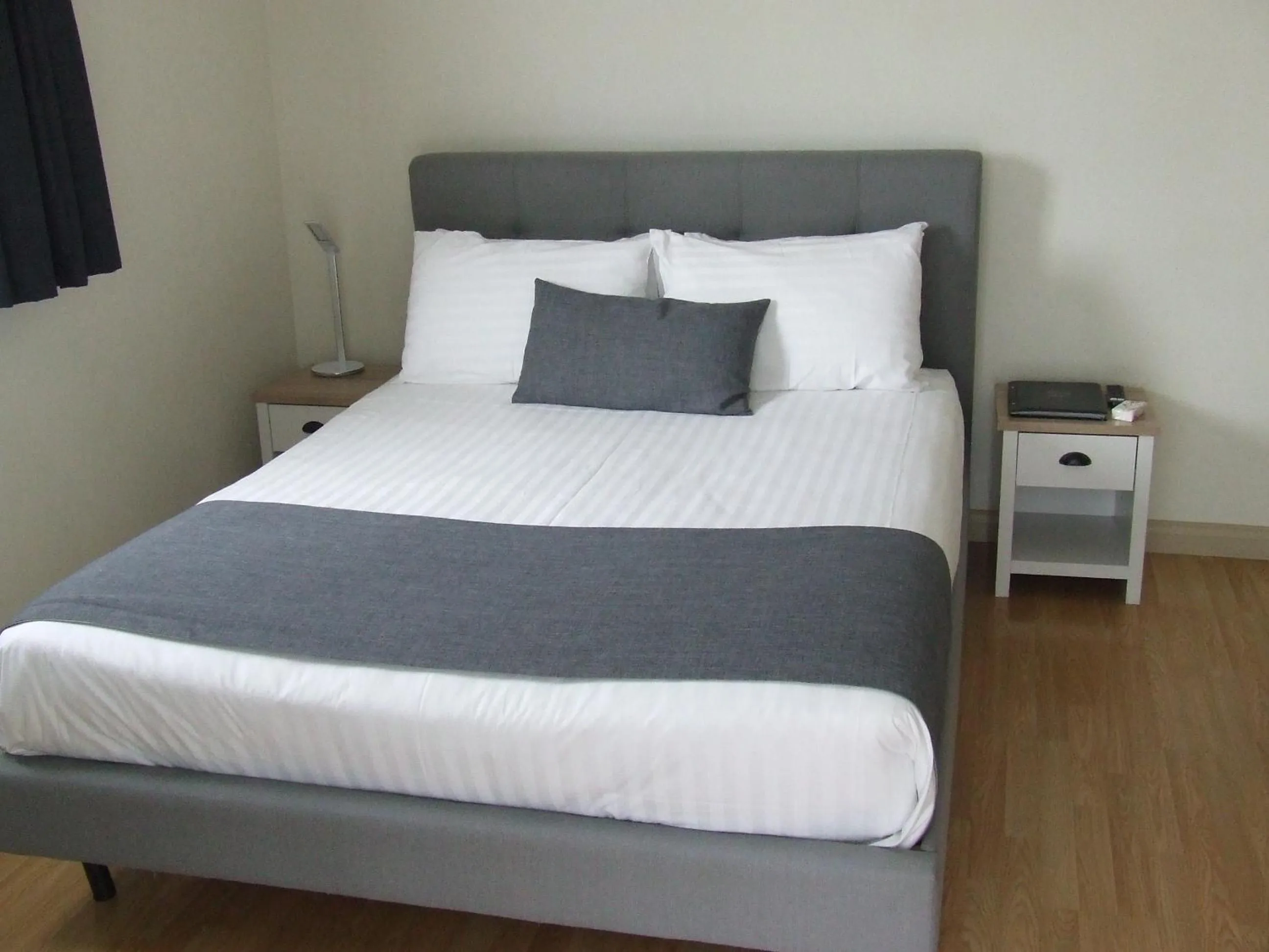 Bed in Queechy Motel