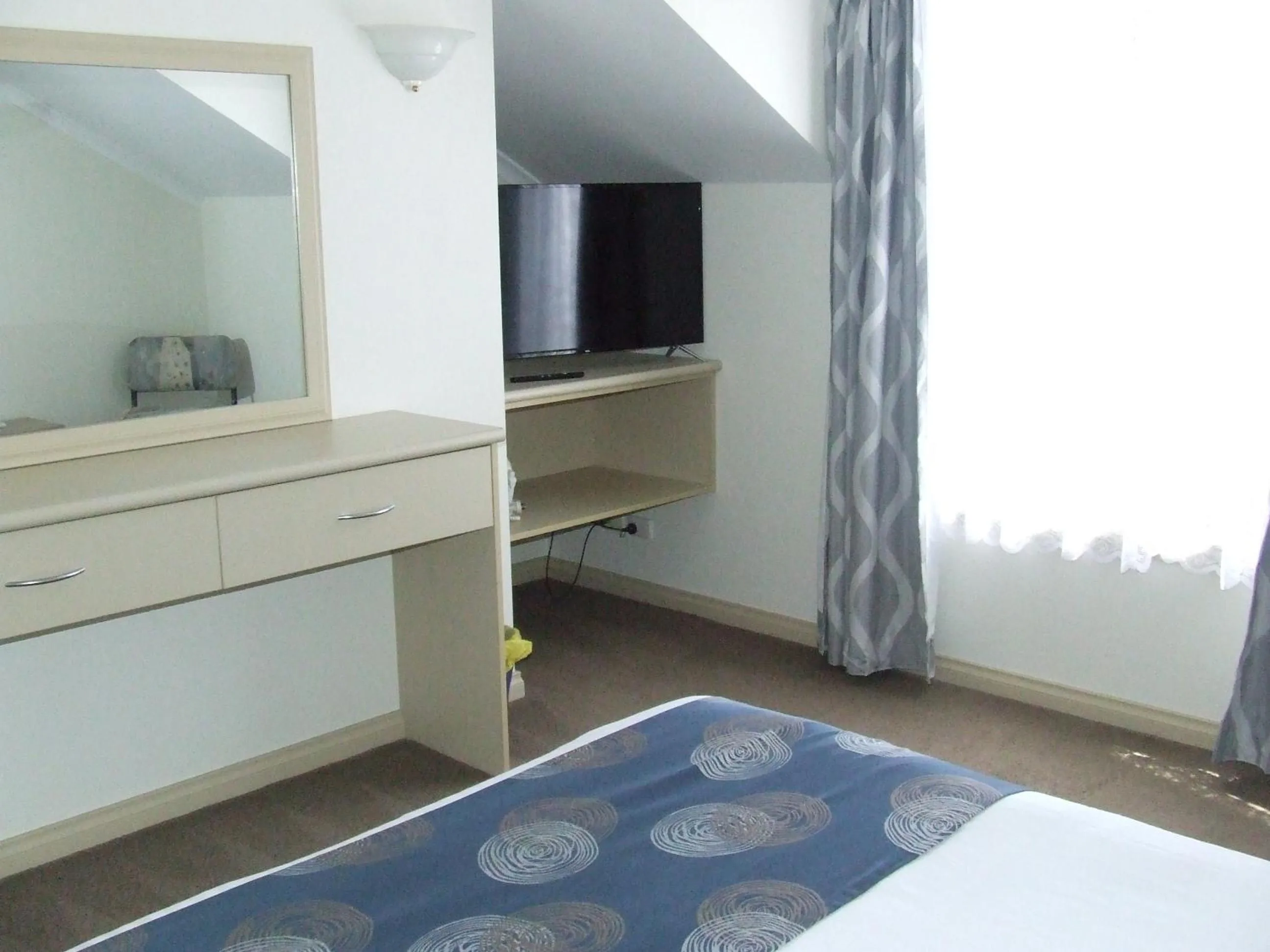 Bed in Queechy Motel