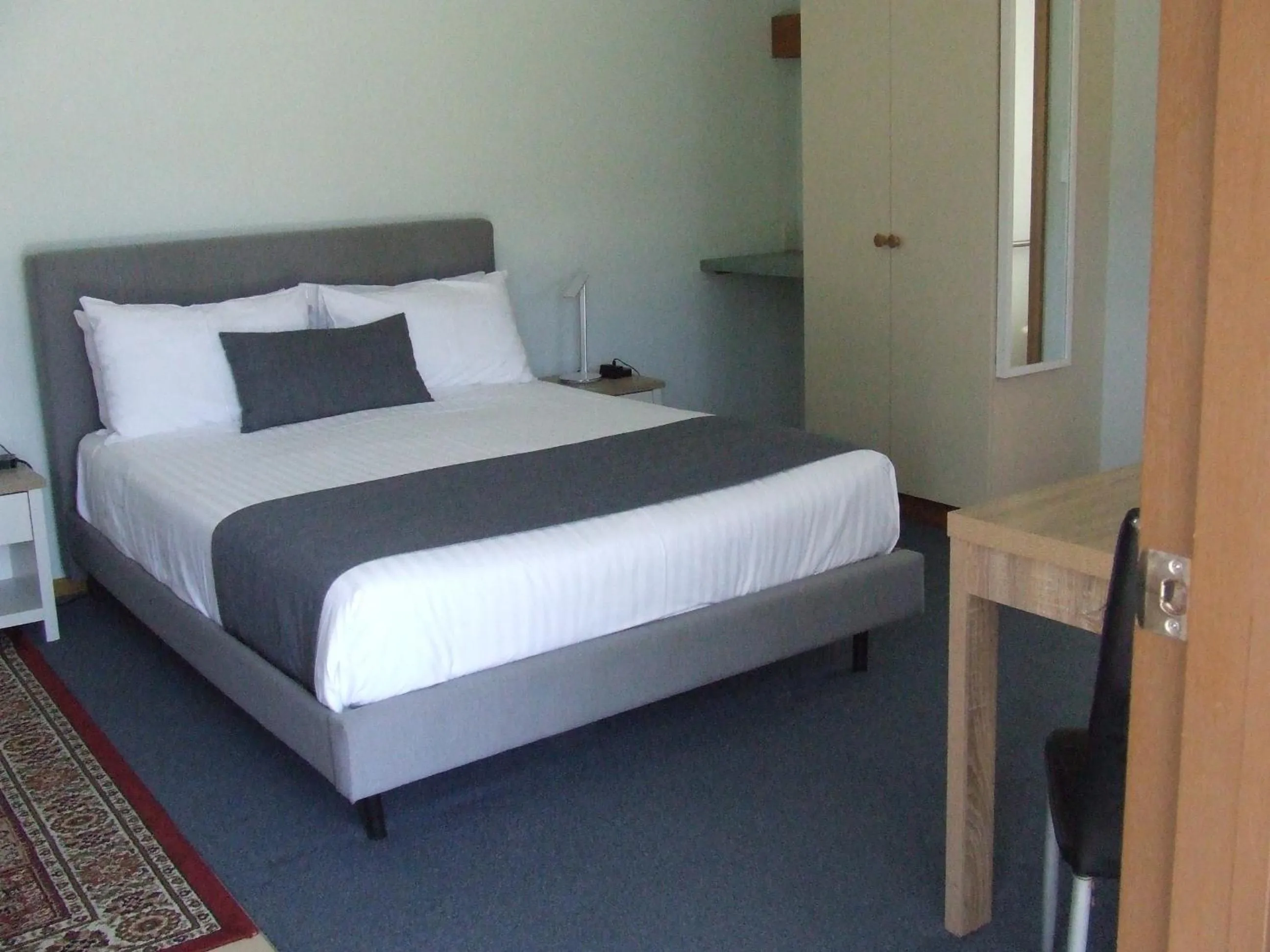 Bed in Queechy Motel