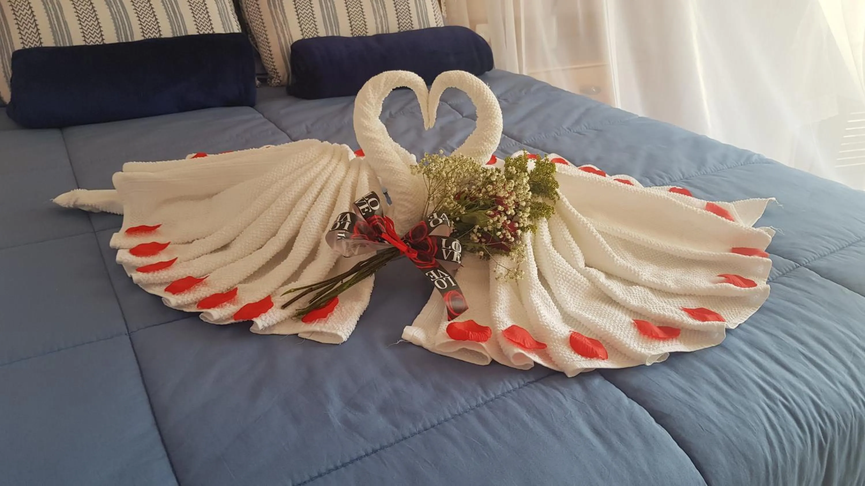 Decorative detail, Bed in Pousada Pedra das Tartarugas