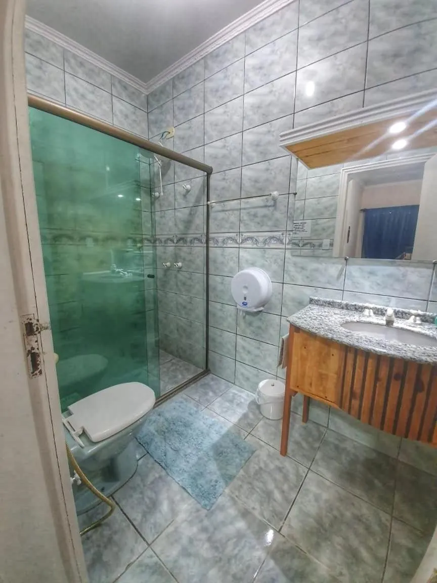 Shower in Pousada Pedra das Tartarugas