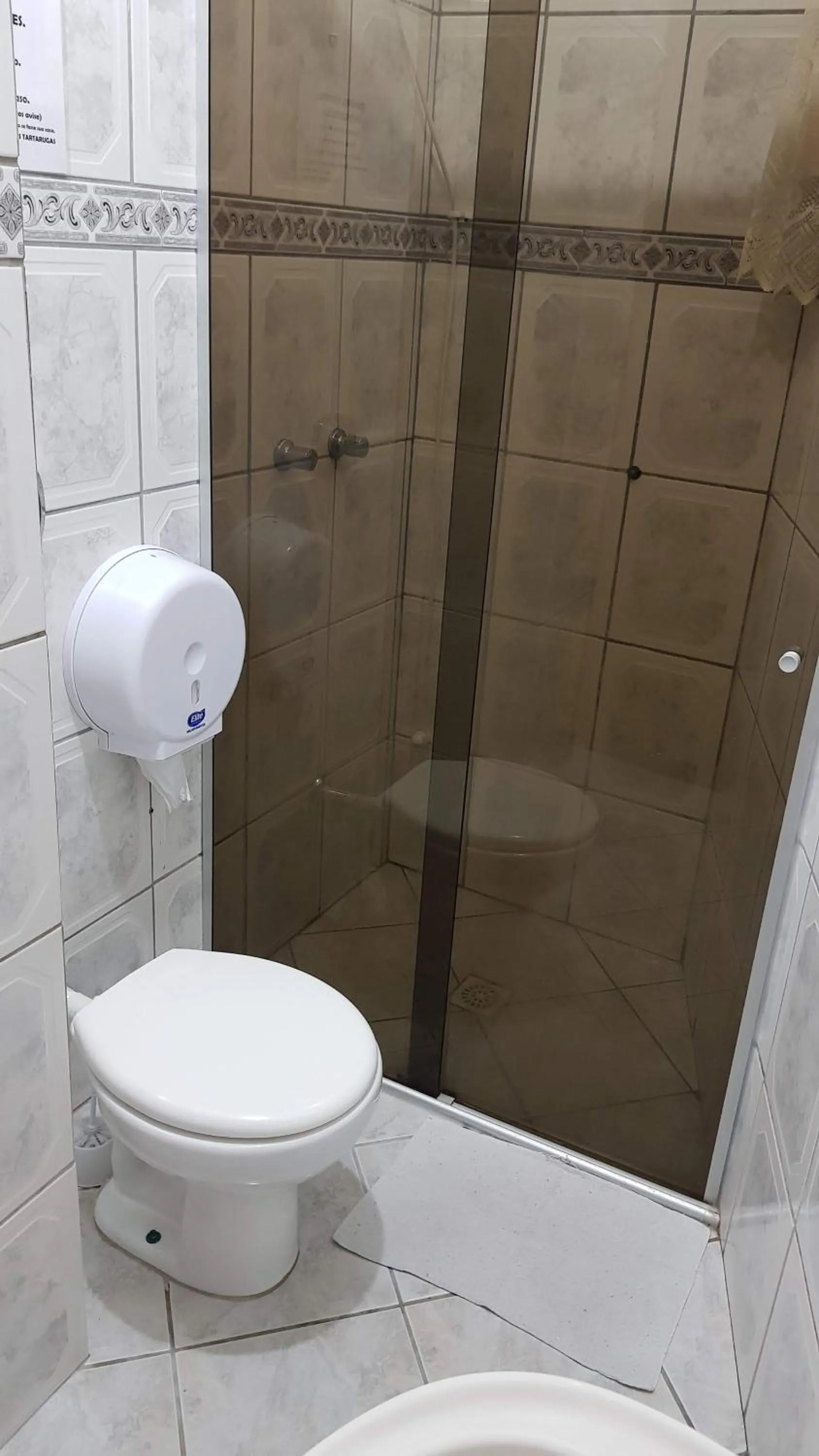 Bathroom in Pousada Pedra das Tartarugas