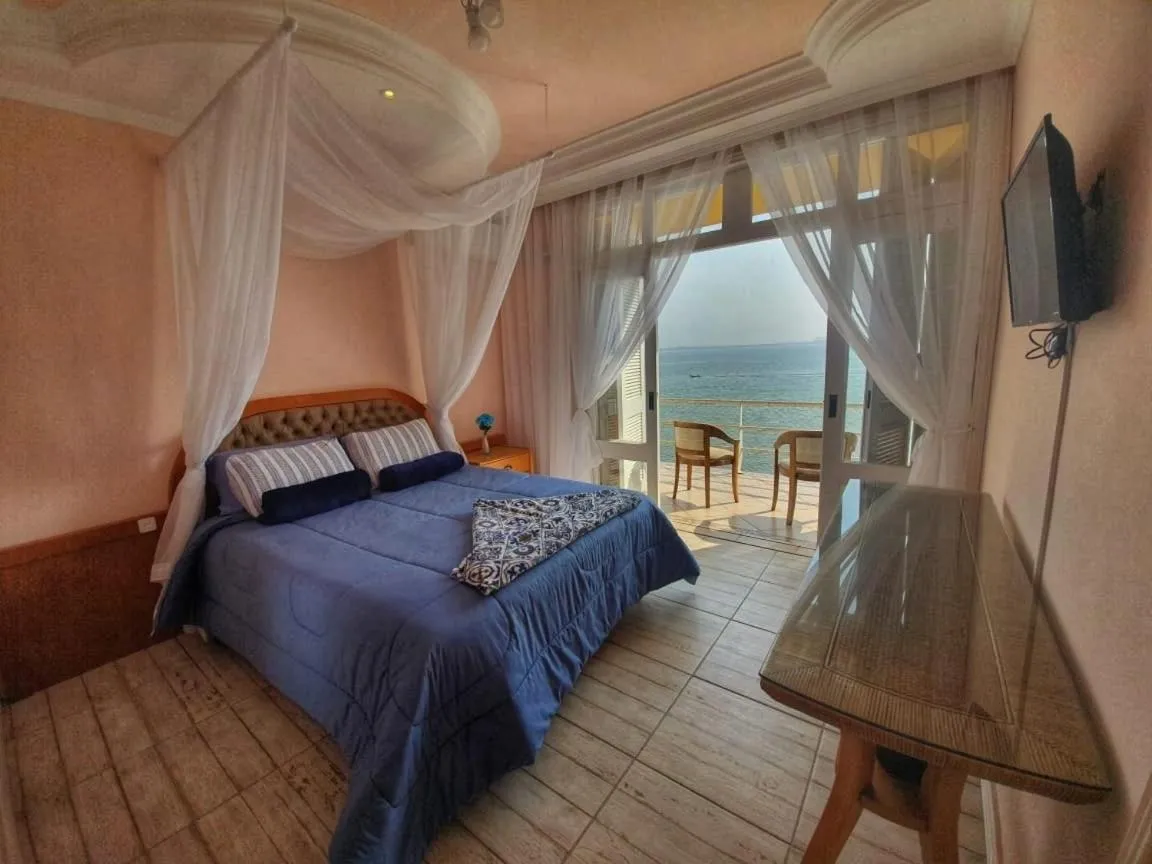 Balcony/Terrace, Bed in Pousada Pedra das Tartarugas