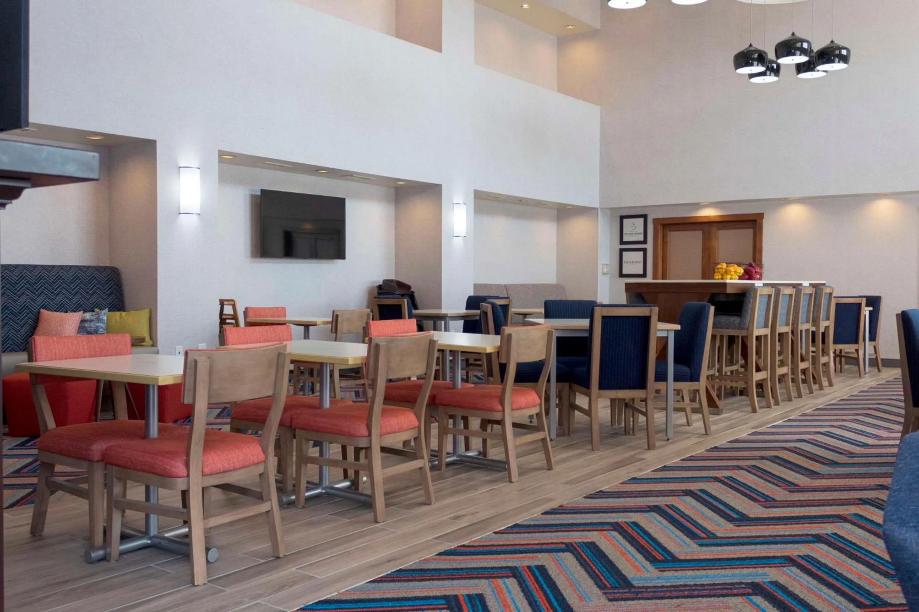 Lobby or reception in Hampton Inn & Suites Riverton
