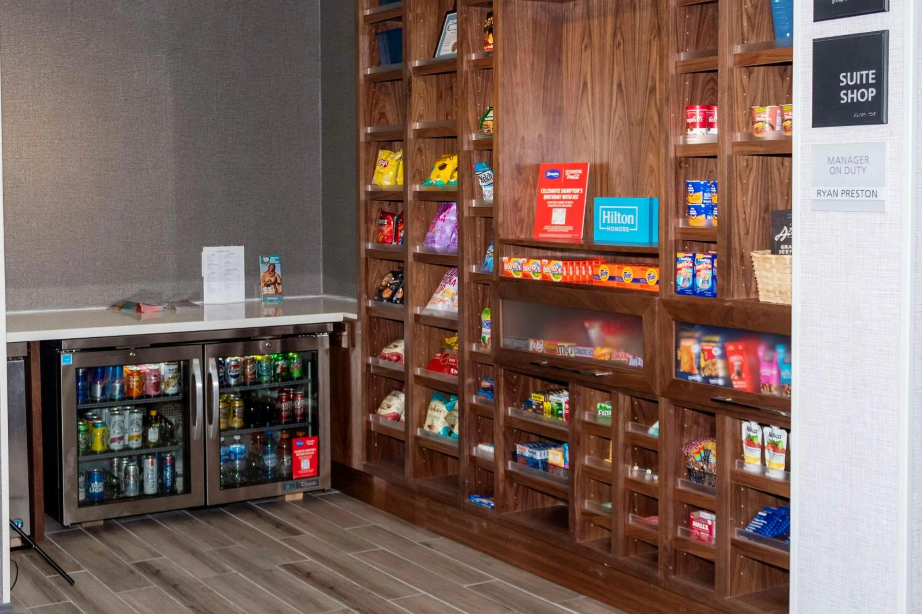 Restaurant/places to eat in Hampton Inn & Suites Riverton