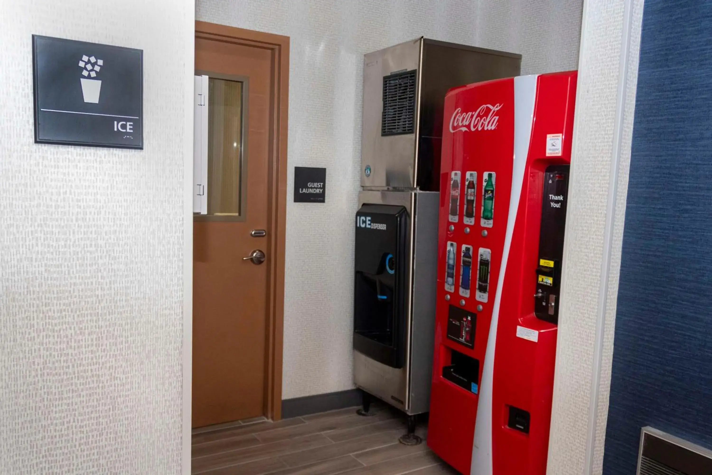 Restaurant/places to eat in Hampton Inn & Suites Riverton Restaurant/places to eat in Hampton Inn & Suites Riverton