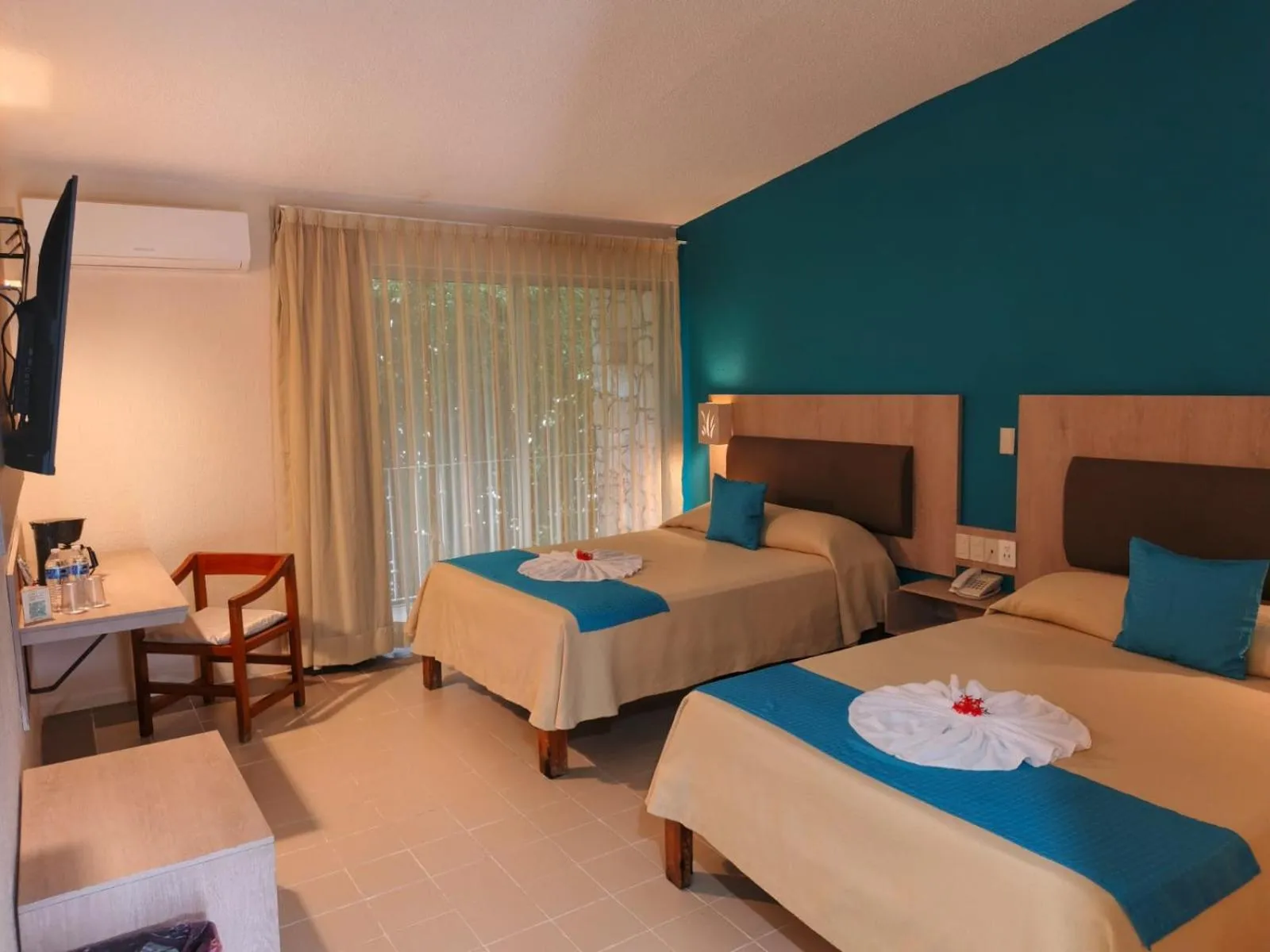 Bed in Hotel Plaza Palenque