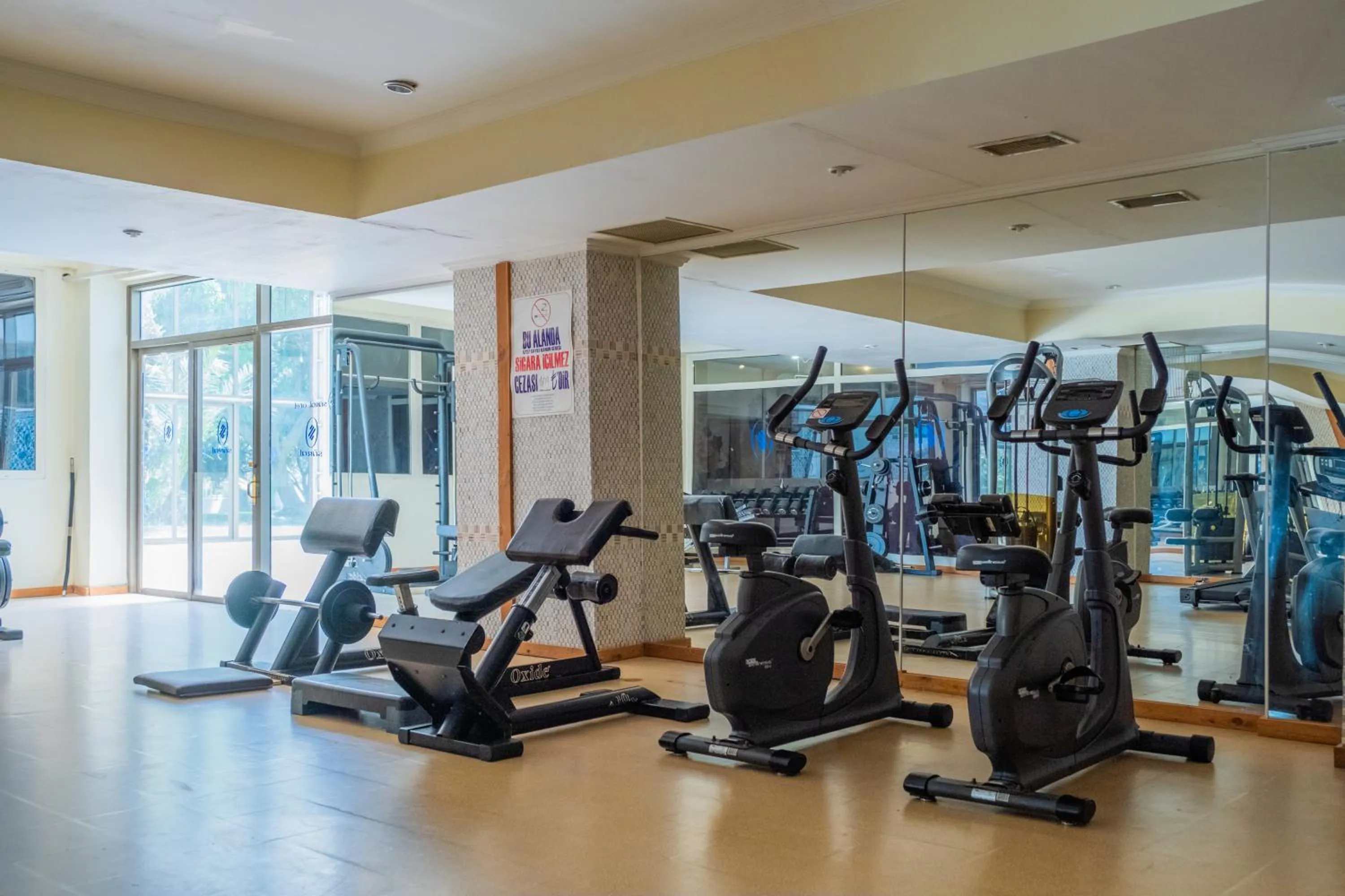 Fitness centre/facilities in Sural Hotel