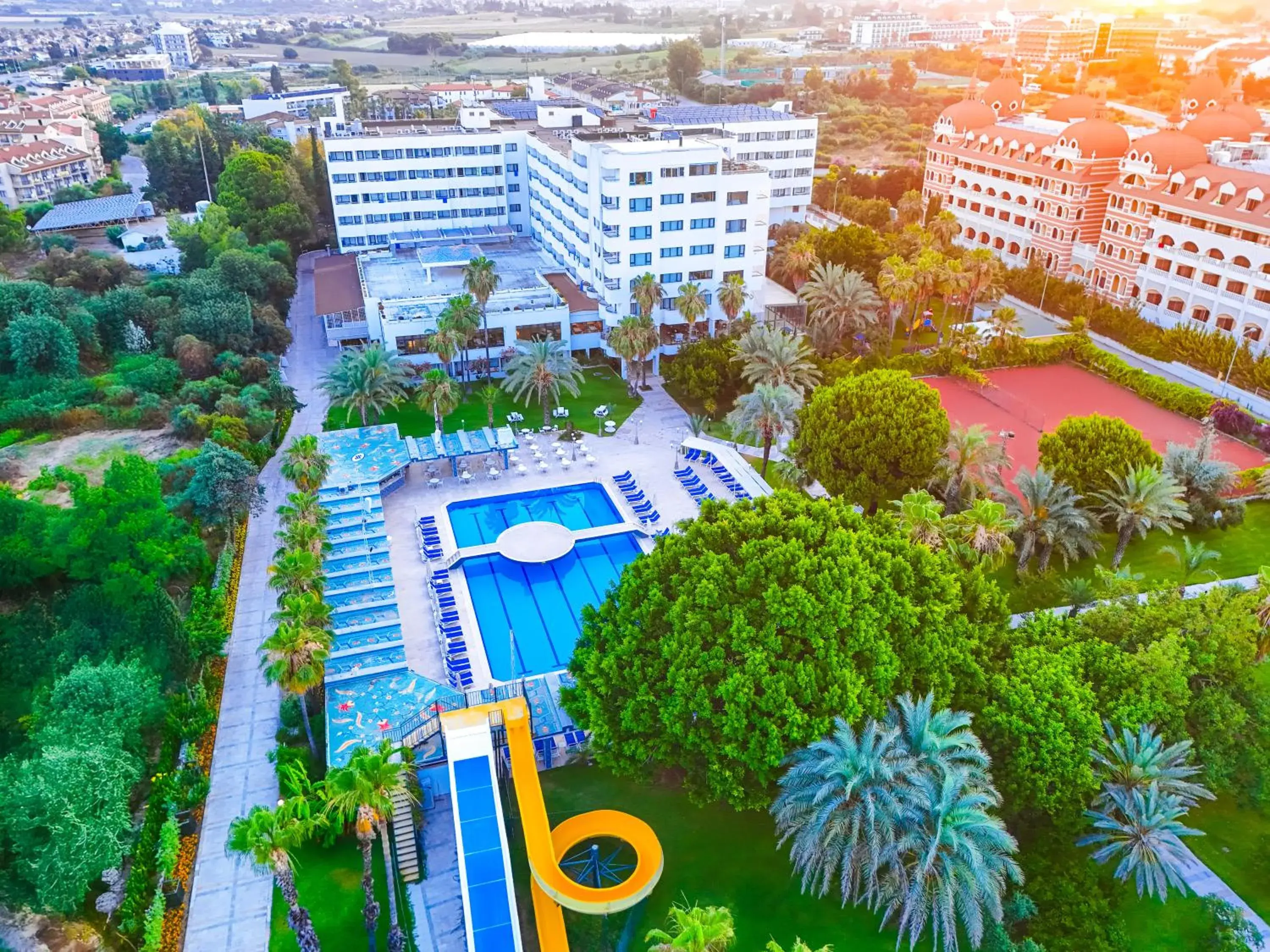 Property building in Sural Hotel Property building in Sural Hotel