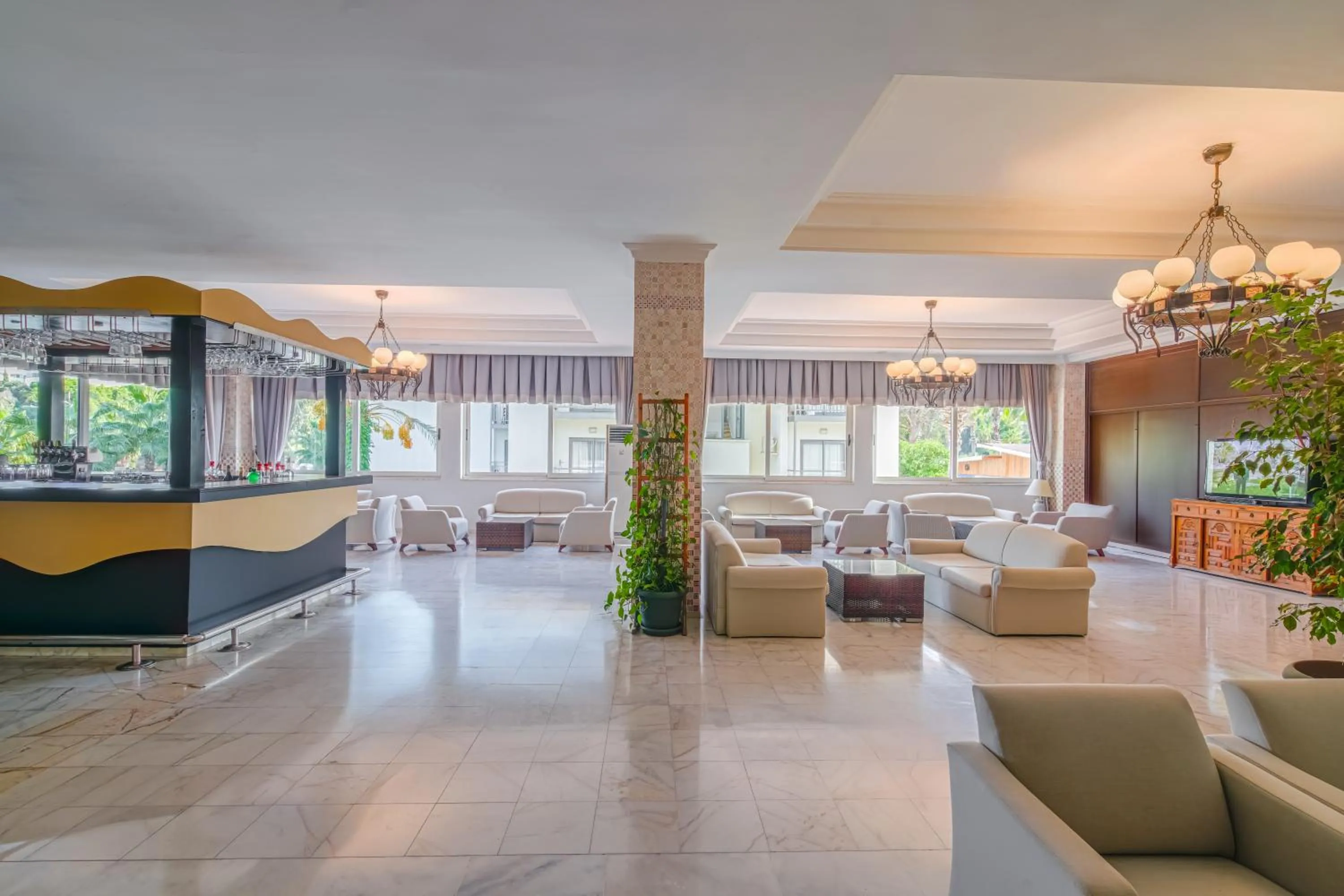 Lobby or reception in Sural Garden Hotel