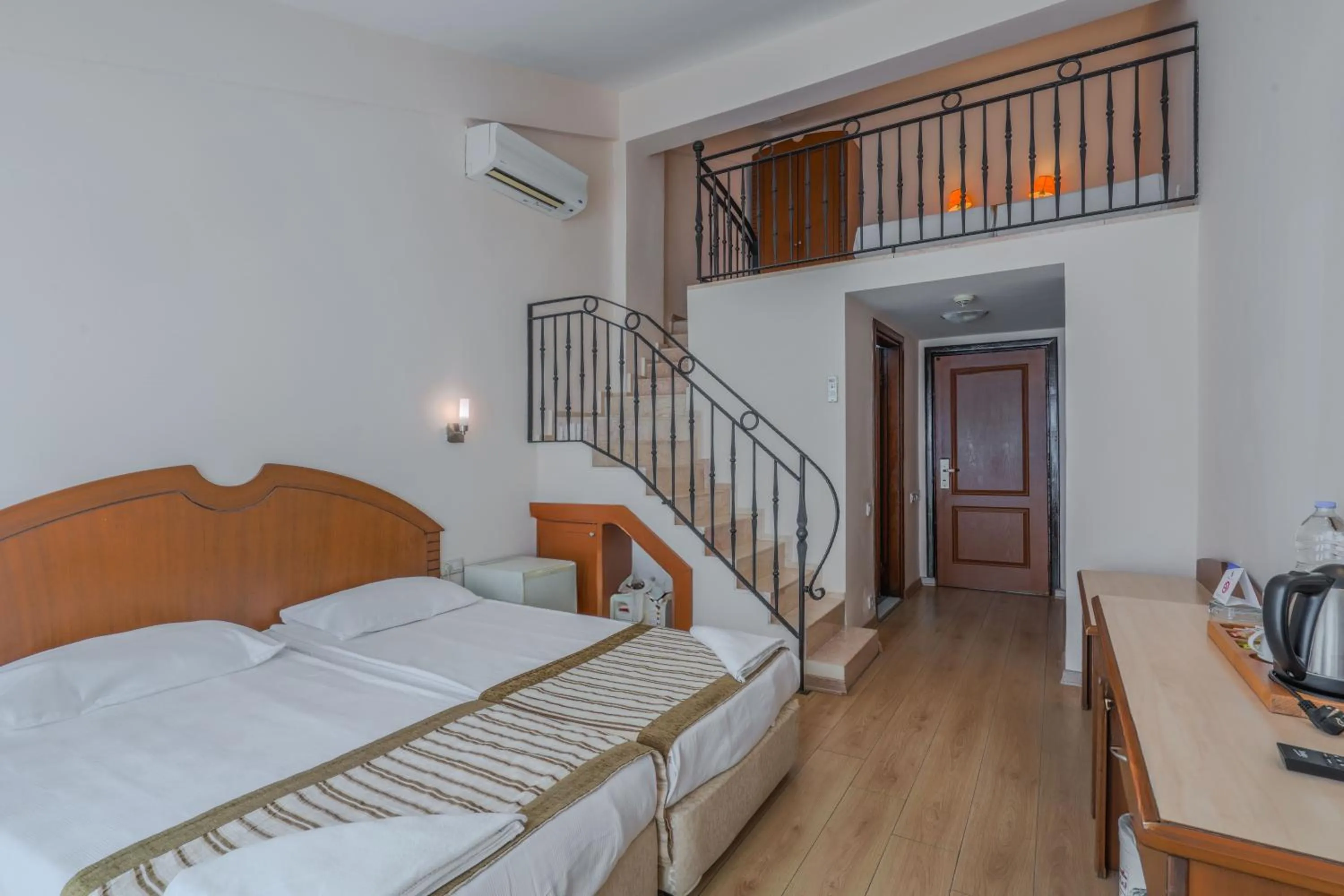 Photo of the whole room, Bed in Sural Garden Hotel