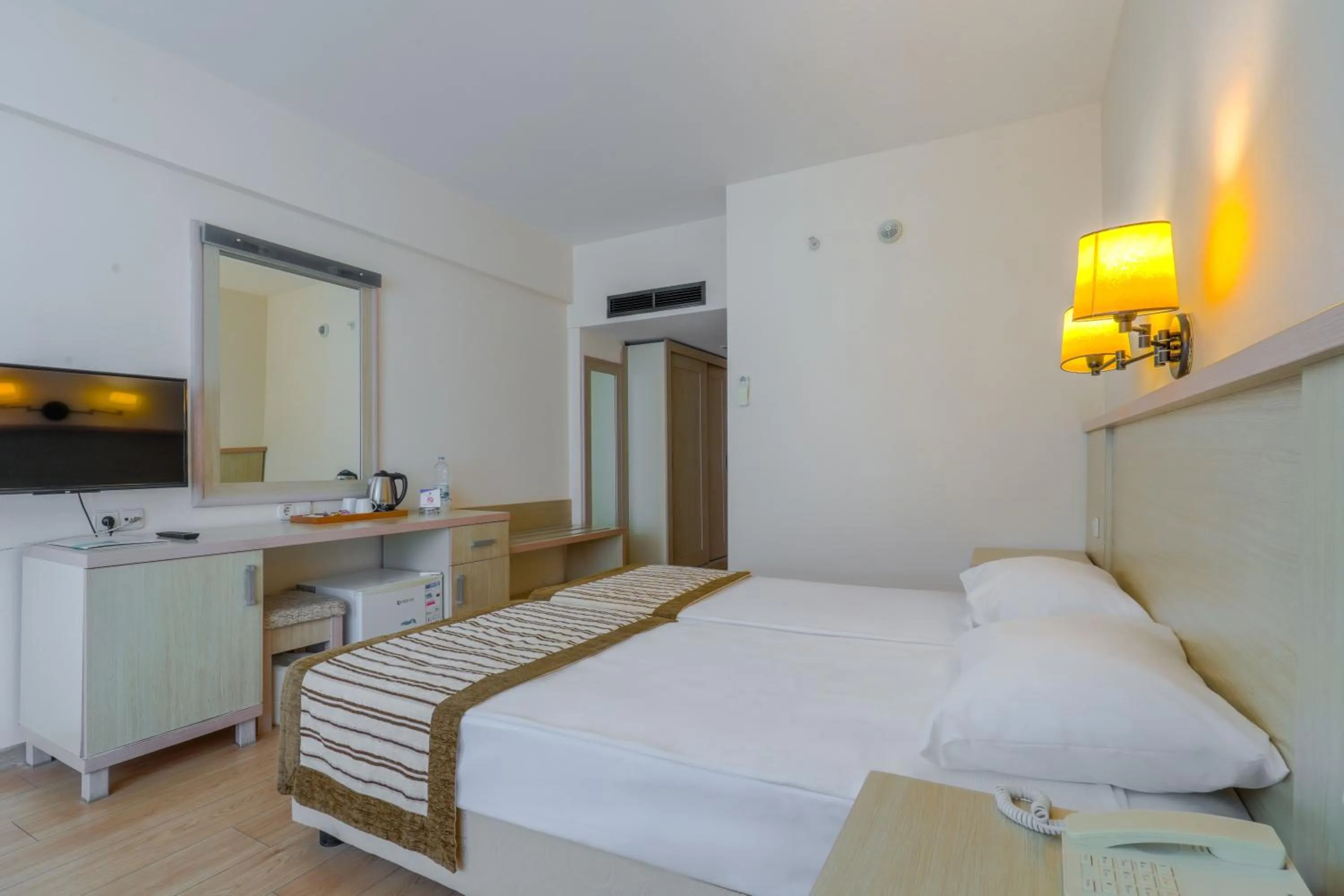 Photo of the whole room, Bed in Sural Garden Hotel