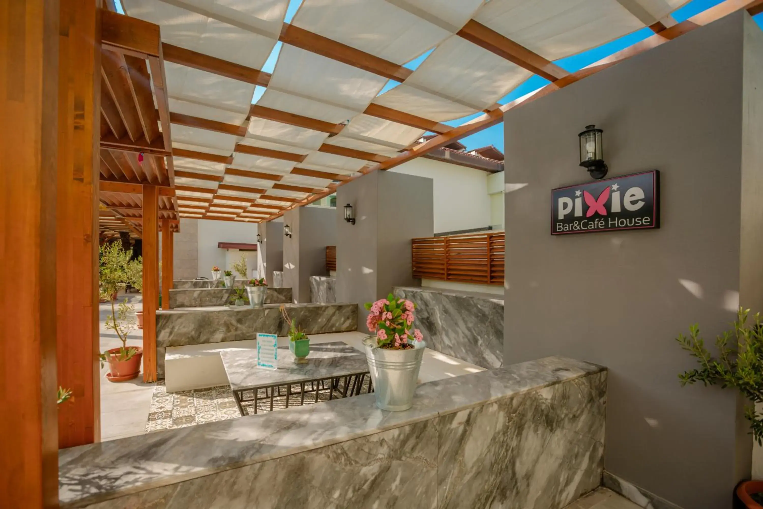 Lounge or bar in Sural Resort Hotel Lounge or bar in Sural Resort Hotel