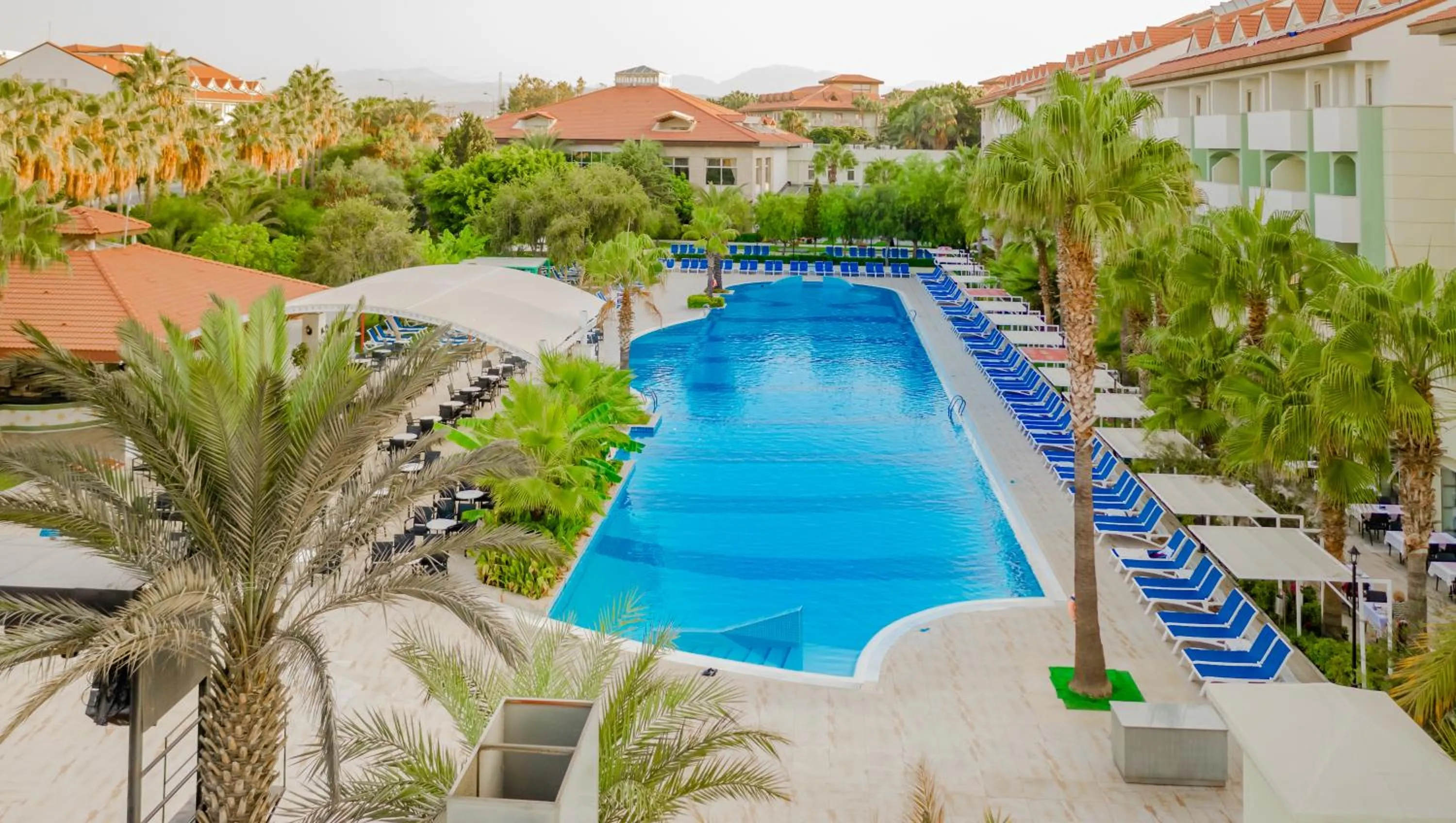 Swimming pool in Sural Resort Hotel