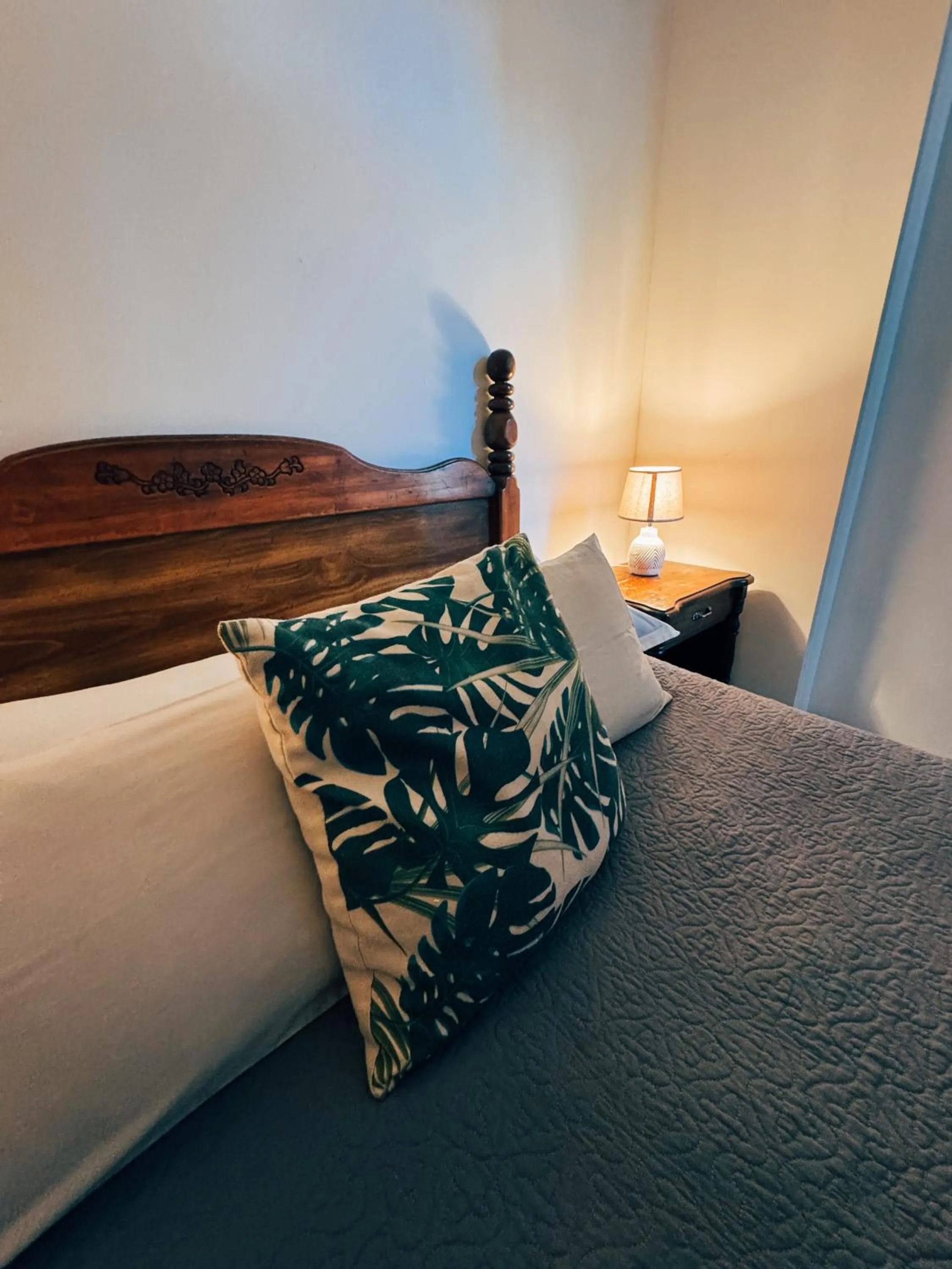 Photo of the whole room, Bed in Inca's Room