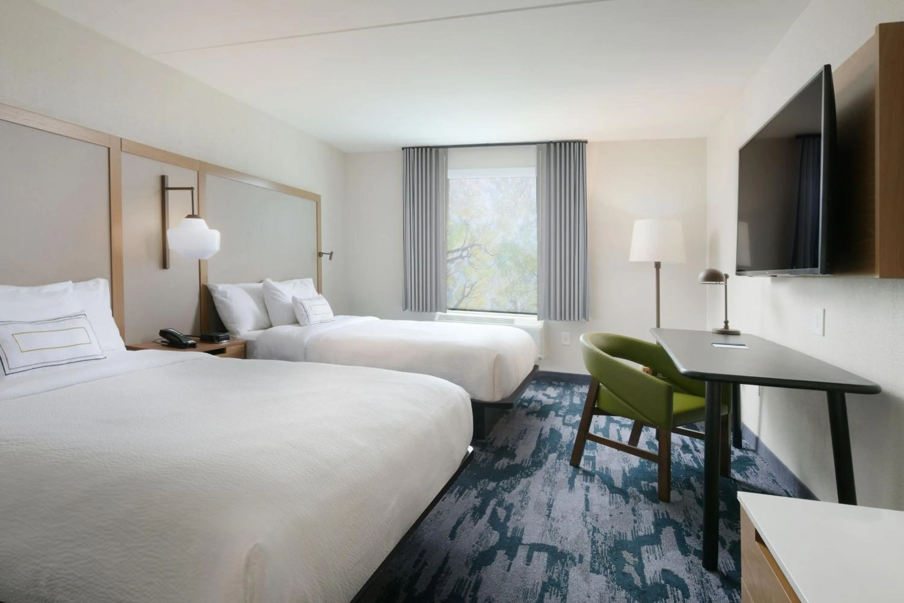 Photo of the whole room, Bed in Fairfield Inn & Suites by Marriott Pottstown Limerick