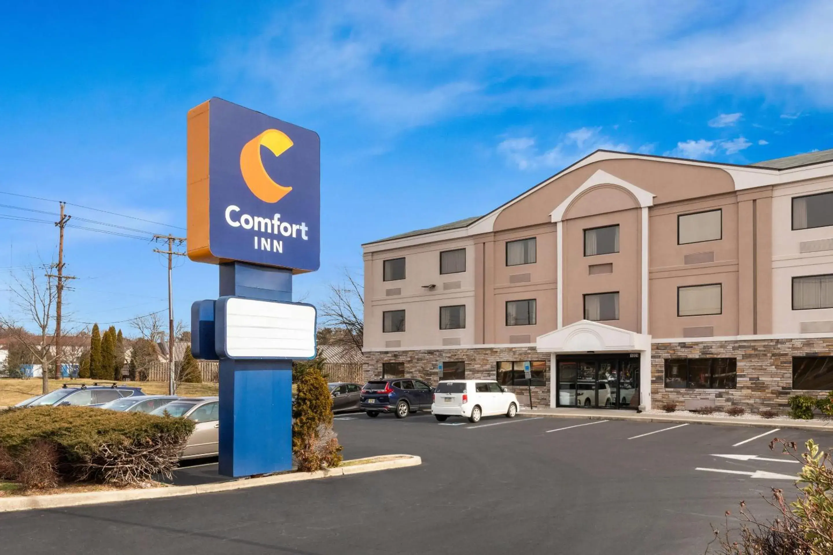 Property building in Comfort Inn Bordentown near NJ Turnpike Property building in Comfort Inn Bordentown near NJ Turnpike