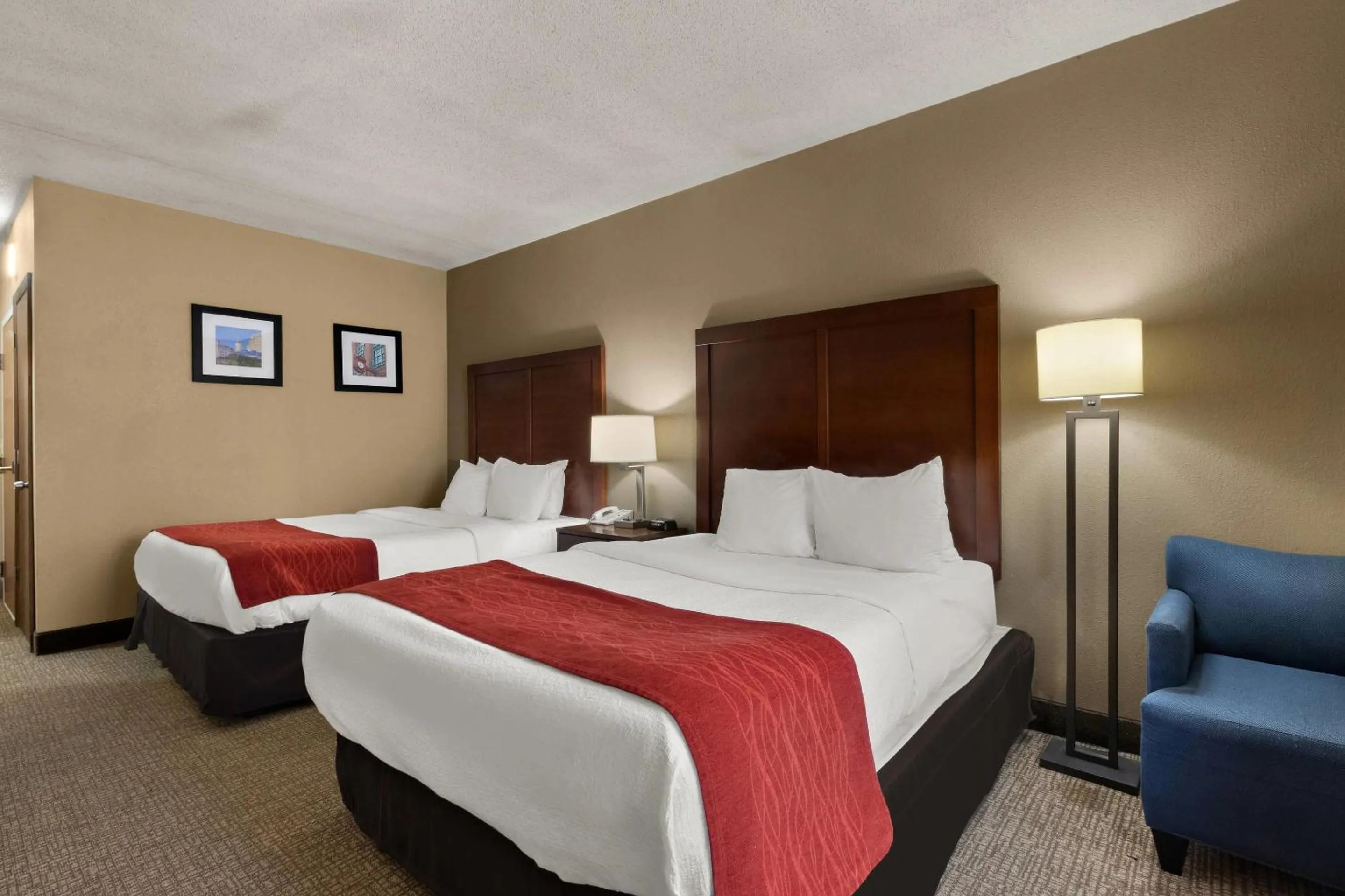 Bedroom, Bed in Comfort Inn Bordentown near NJ Turnpike