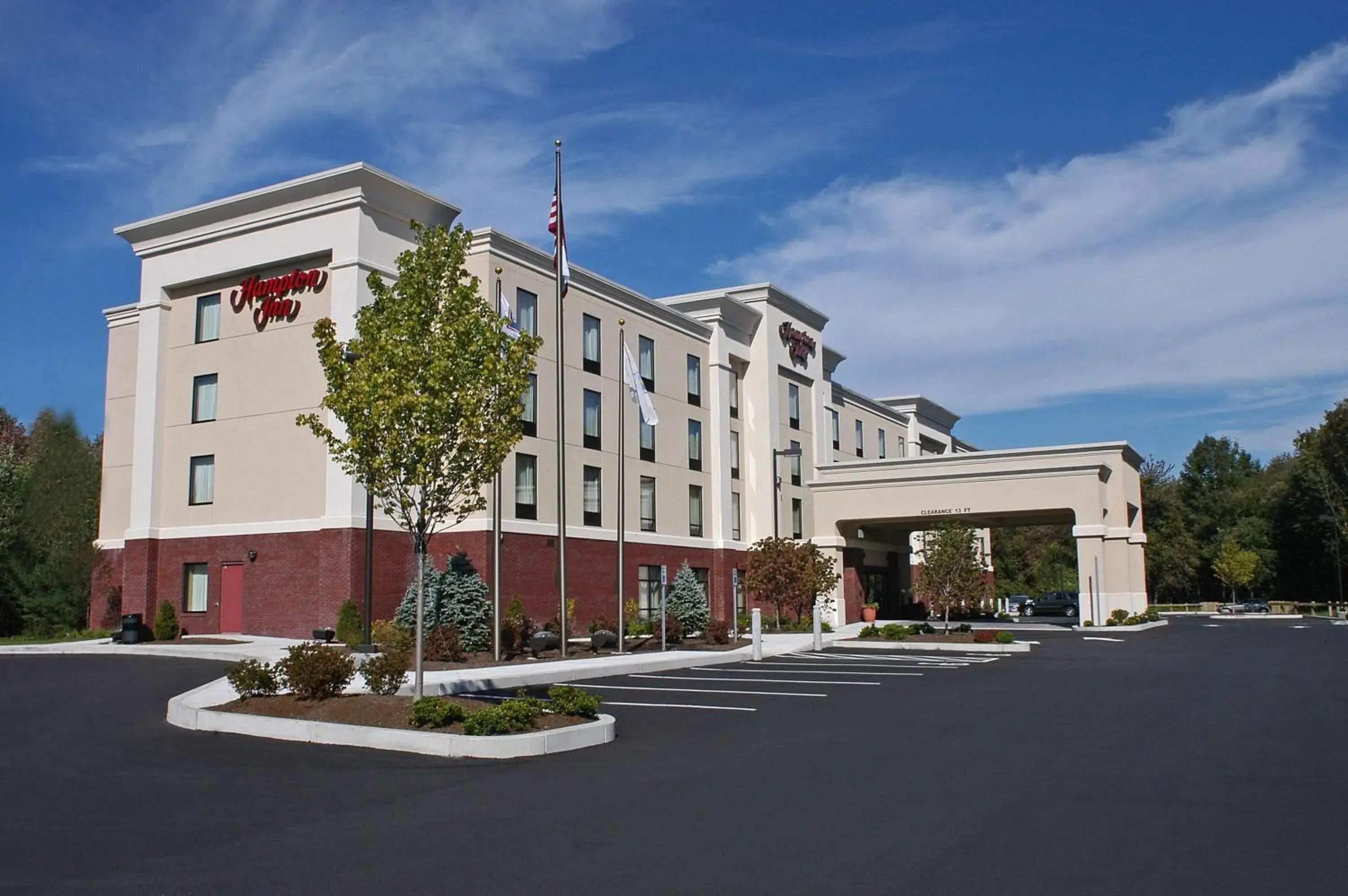 Property building in Hampton Inn Raynham-Taunton Property building in Hampton Inn Raynham-Taunton