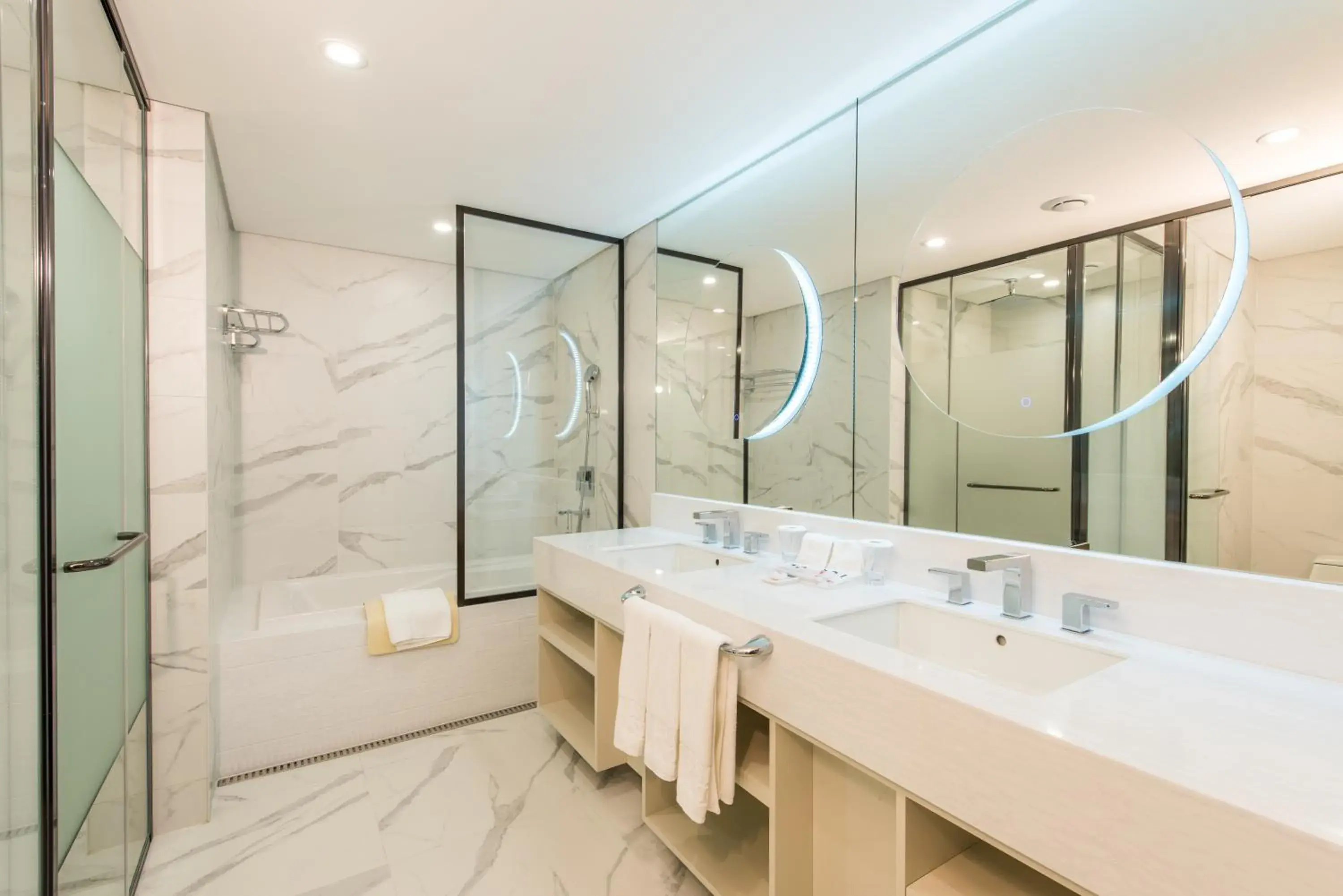 Bathroom in ENA Suite Hotel Namdaemun Bathroom in ENA Suite Hotel Namdaemun