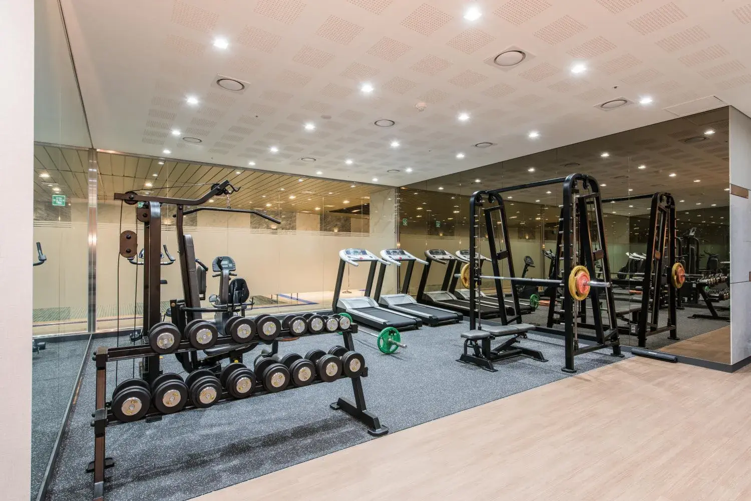 Fitness centre/facilities in ENA Suite Hotel Namdaemun Fitness centre/facilities in ENA Suite Hotel Namdaemun