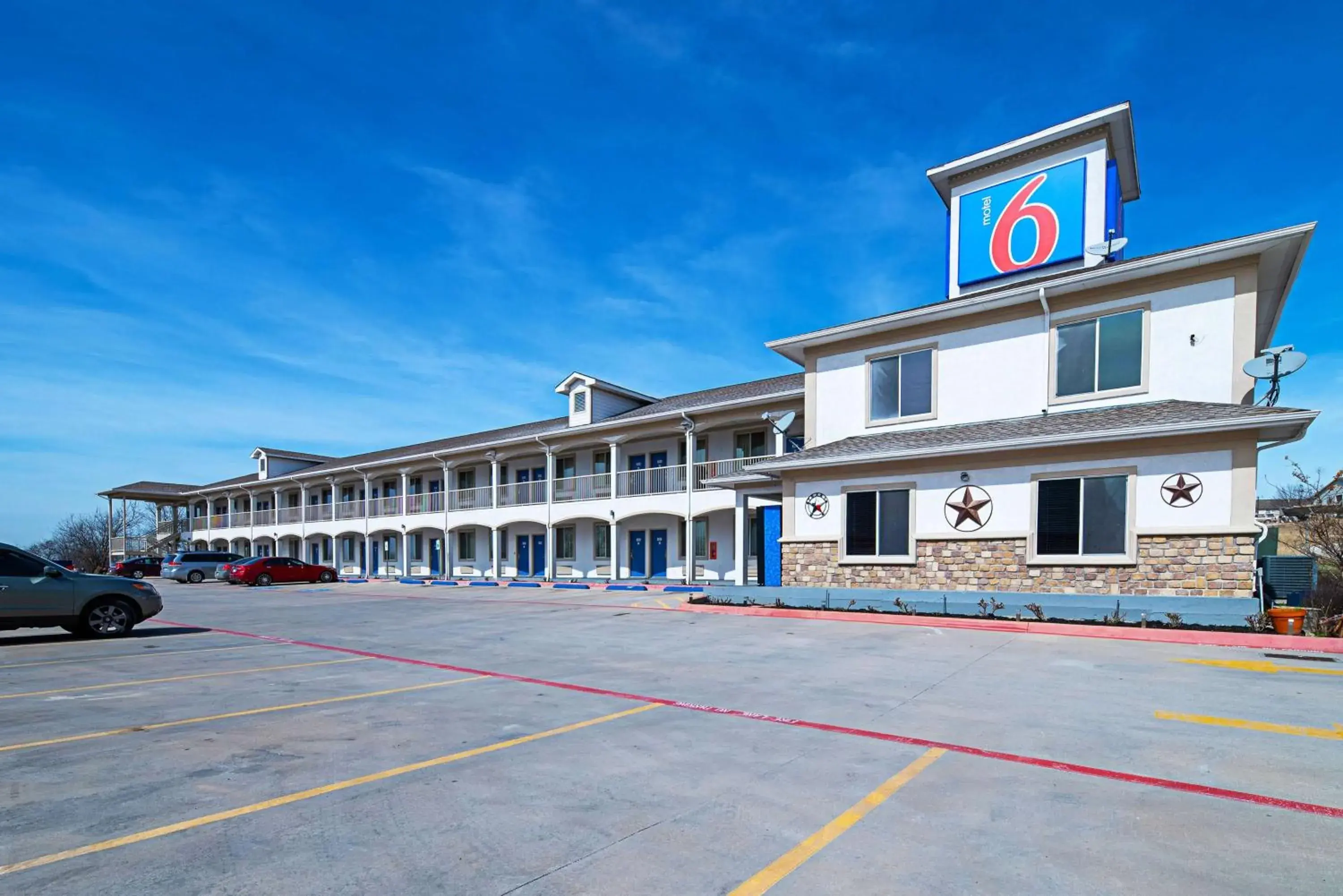 Property building in Motel 6-Rhome, TX Property building in Motel 6-Rhome, TX
