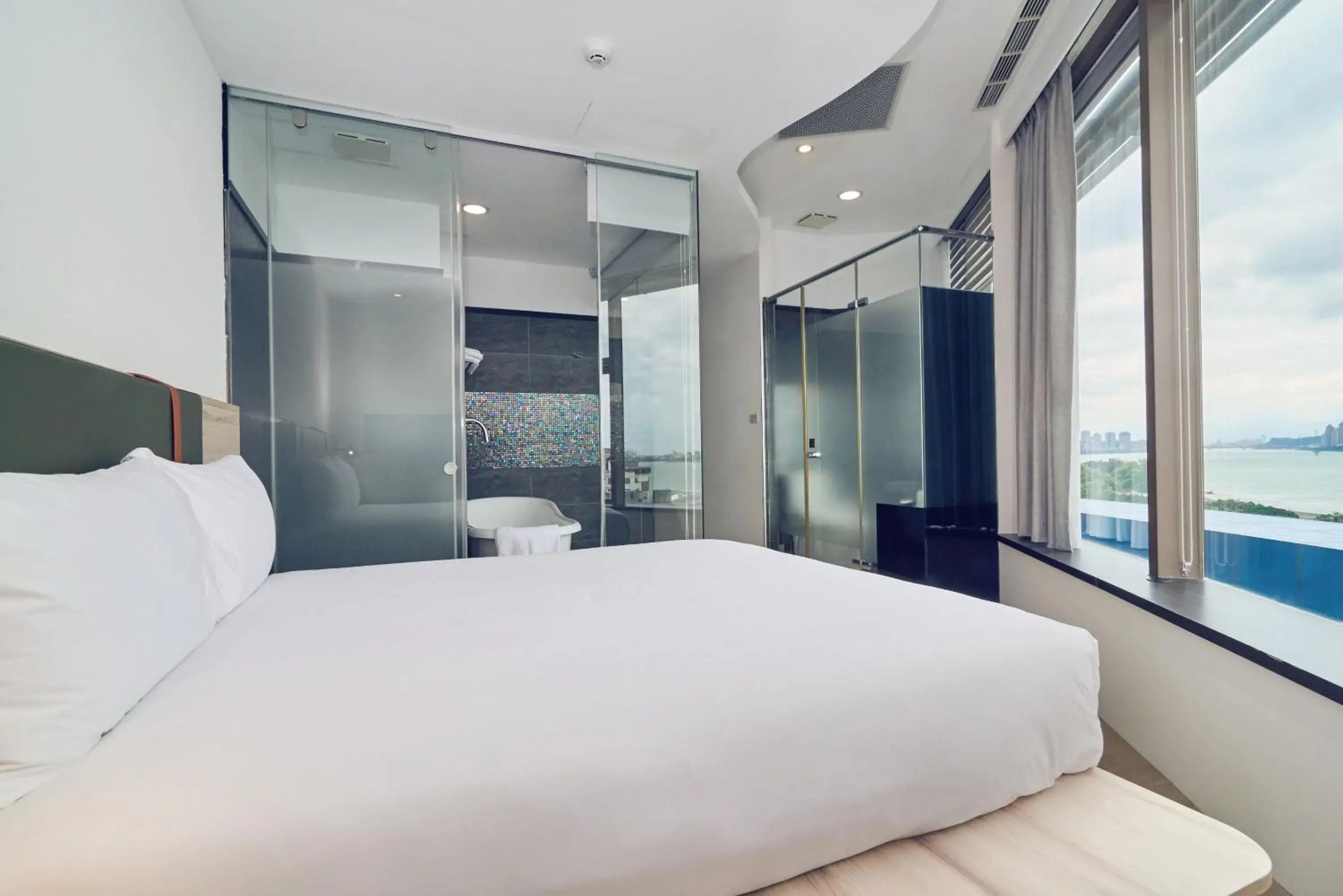 Deluxe Double Room in CHECK Inn Express New Taipei Tamsui Deluxe Double Room in CHECK Inn Express New Taipei Tamsui