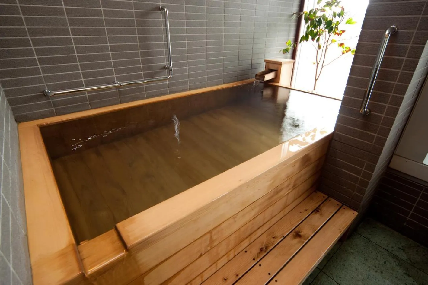 Bathroom in Ito Yukitei