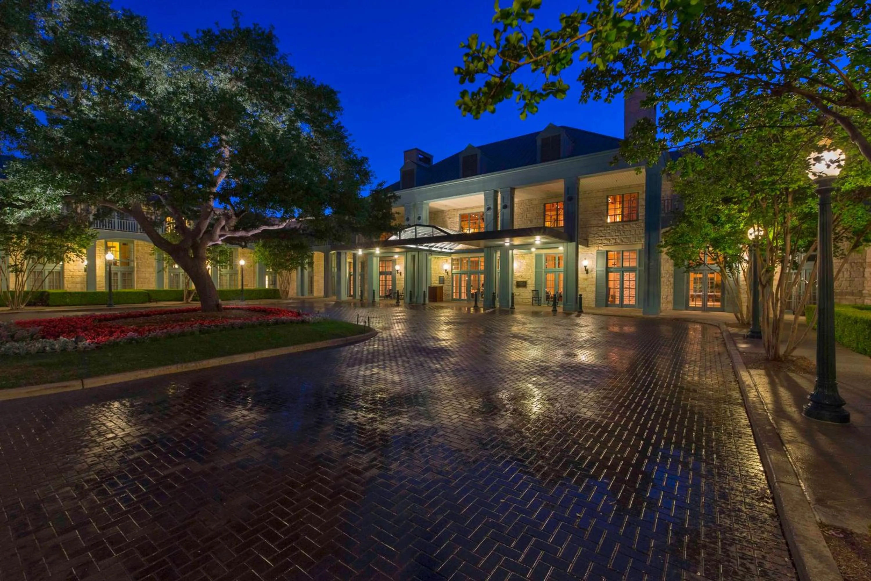 Property building in Hyatt Regency Hill Country Resort and Villas