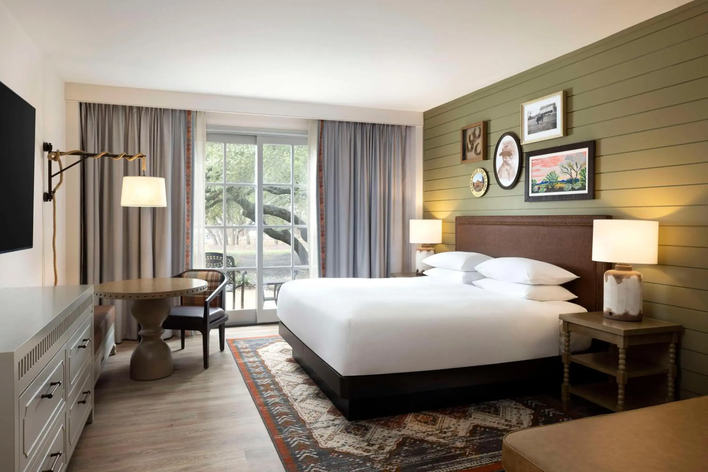 Bedroom, Bed in Hyatt Regency Hill Country Resort & Spa Bedroom, Bed in Hyatt Regency Hill Country Resort & Spa