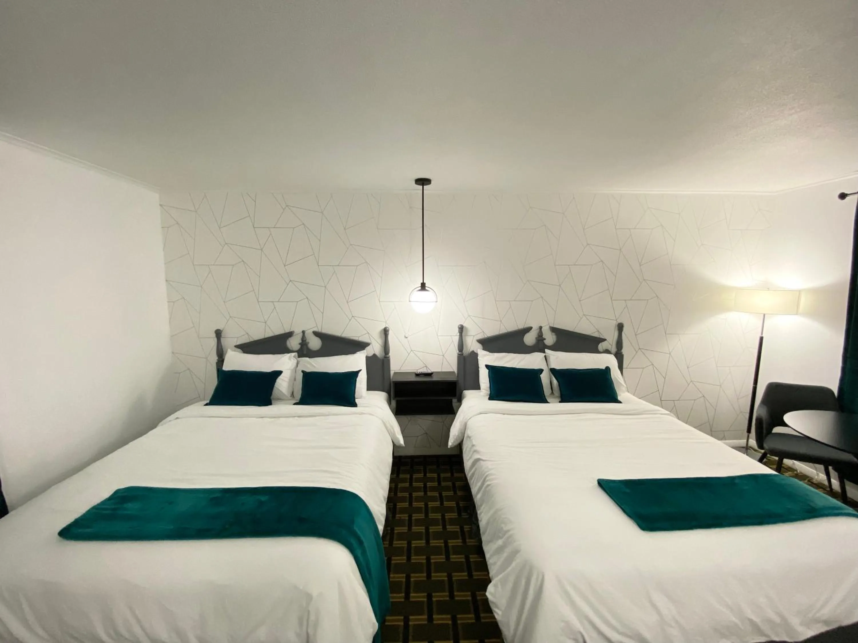 Photo of the whole room, Bed in Pilgrim Inn