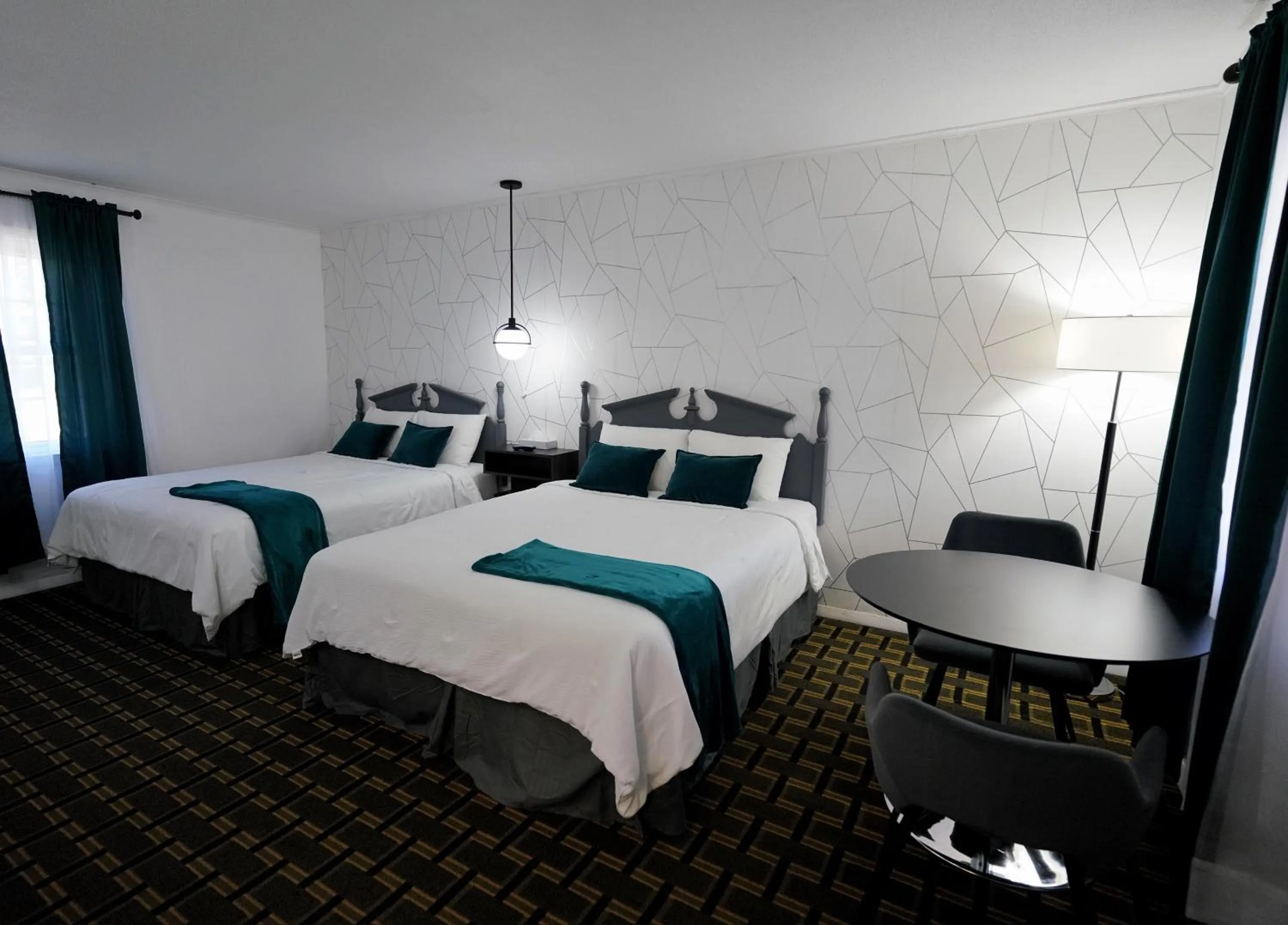 Photo of the whole room, Bed in Pilgrim Inn