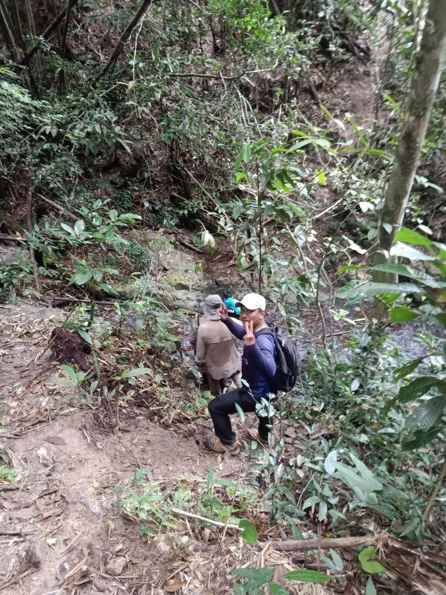 Hiking in Bee Bee's Chalets home stay and trekking
