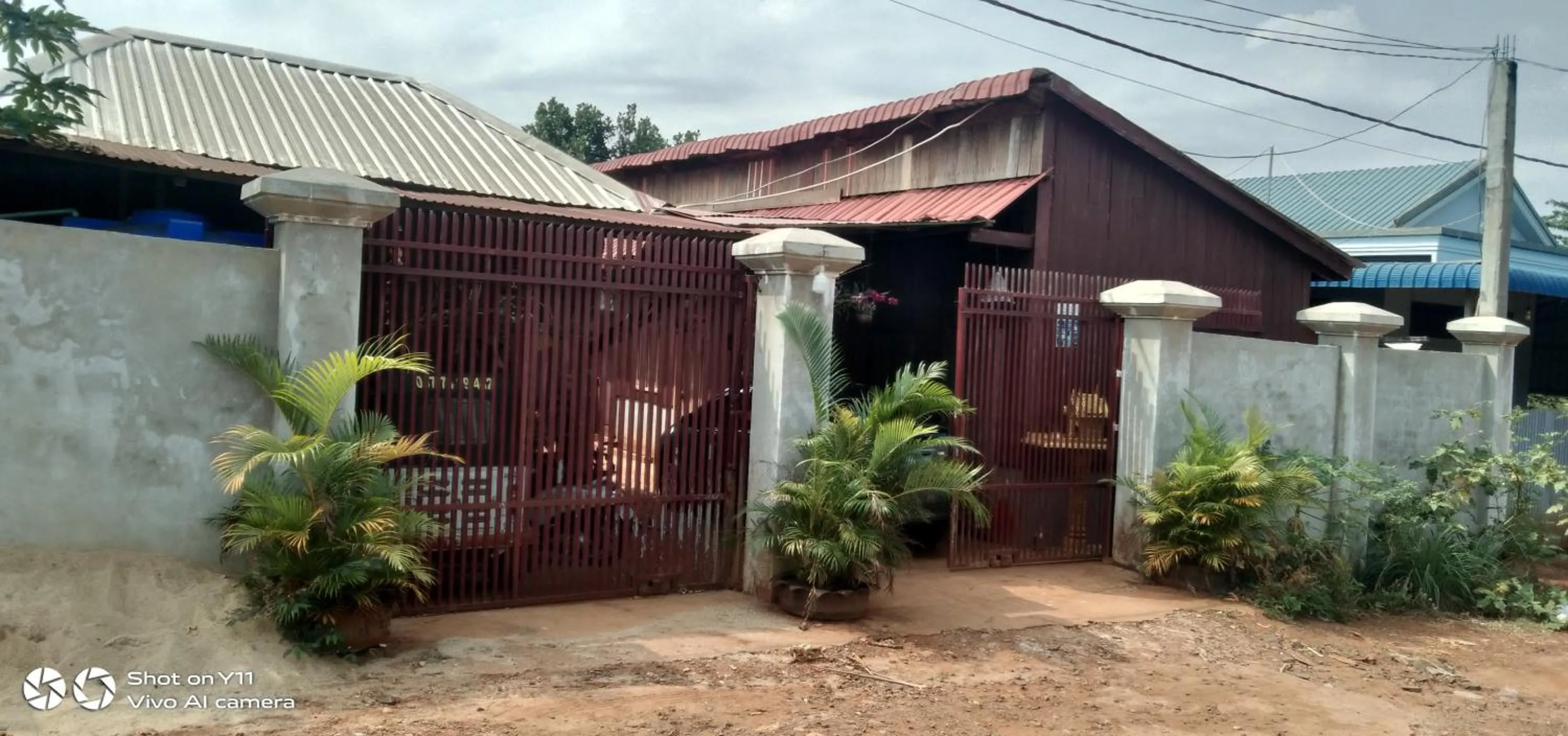 Property building in Bee Bee's Chalets home stay and trekking