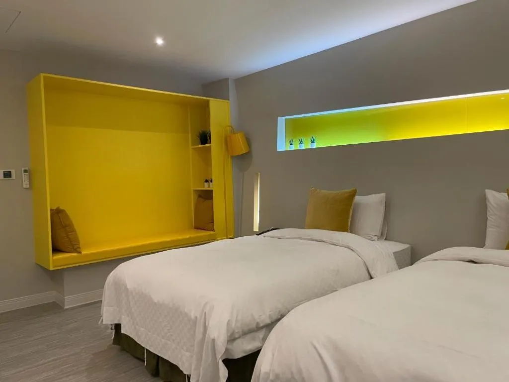 Bed in Ya Nold Hot Spring Hotel