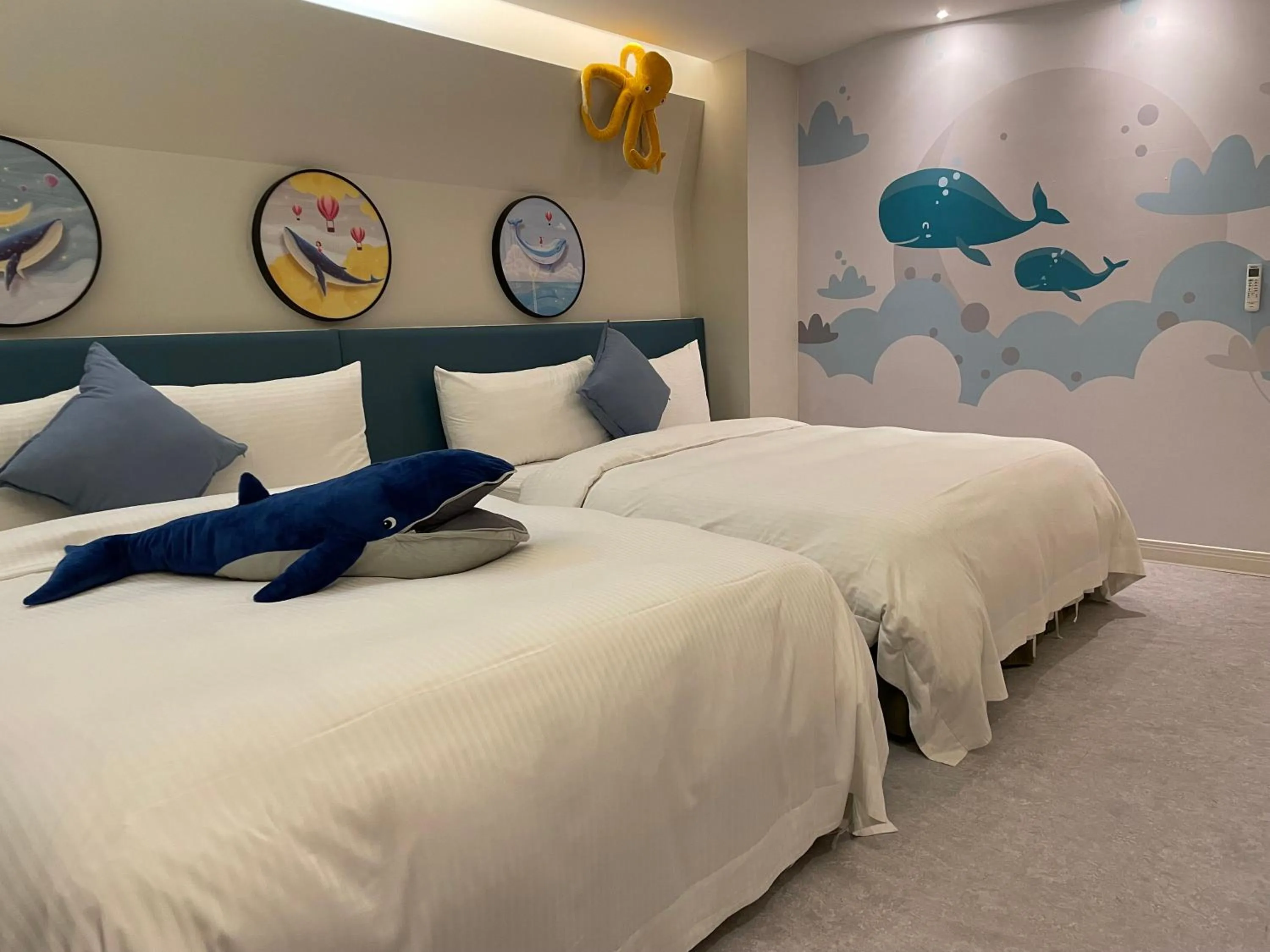 Bed in Ya Nold Hot Spring Hotel