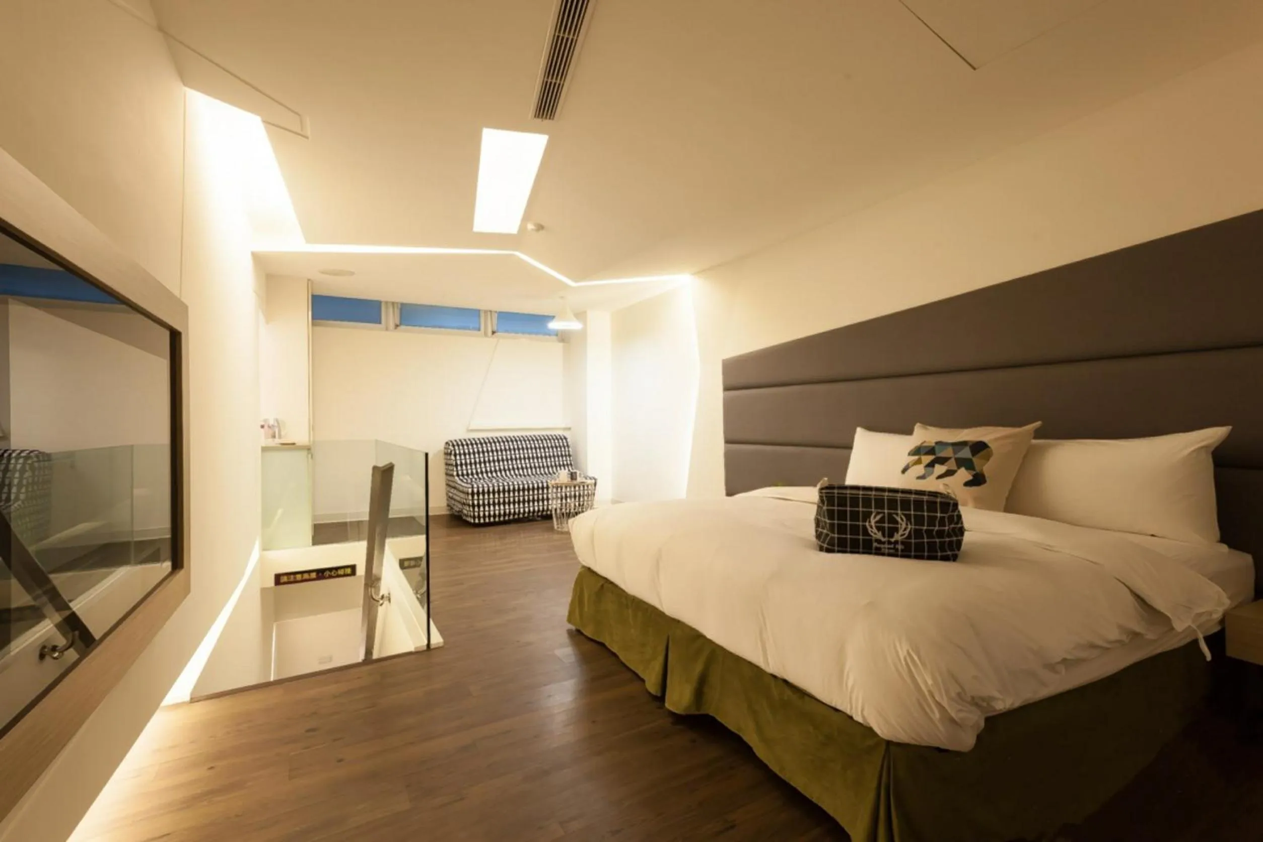 Bed in Ya Nold Hot Spring Hotel