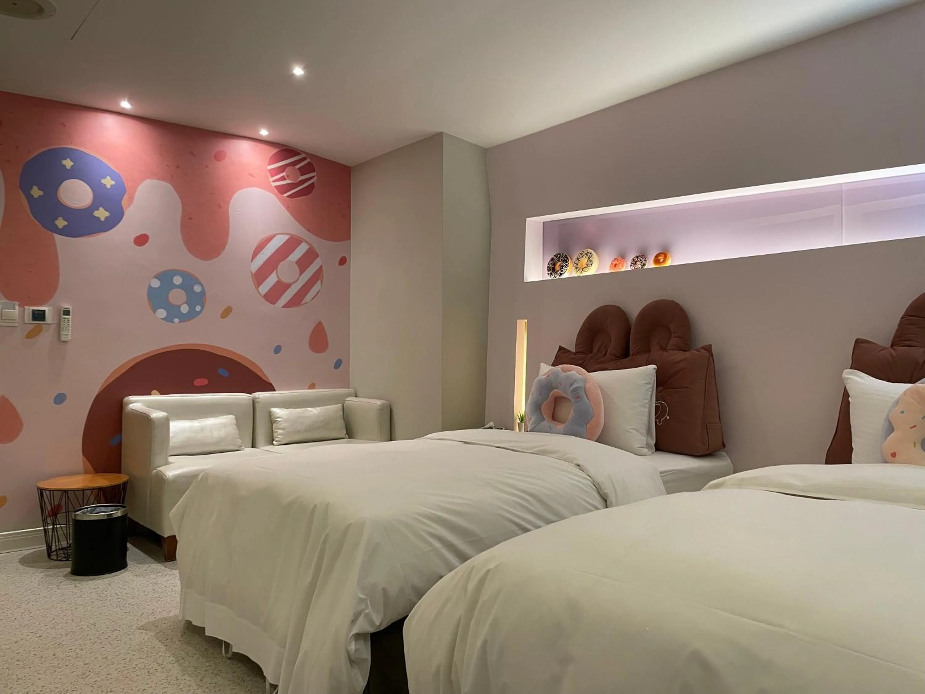 Bed in Ya Nold Hot Spring Hotel