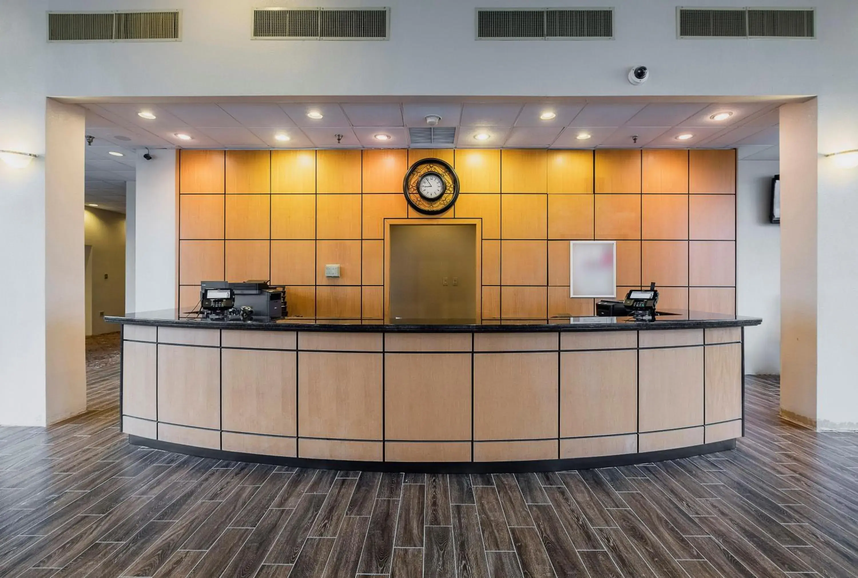 Lobby or reception in Red Roof Inn & Suites Mt Holly - McGuire AFB Lobby or reception in Red Roof Inn & Suites Mt Holly - McGuire AFB