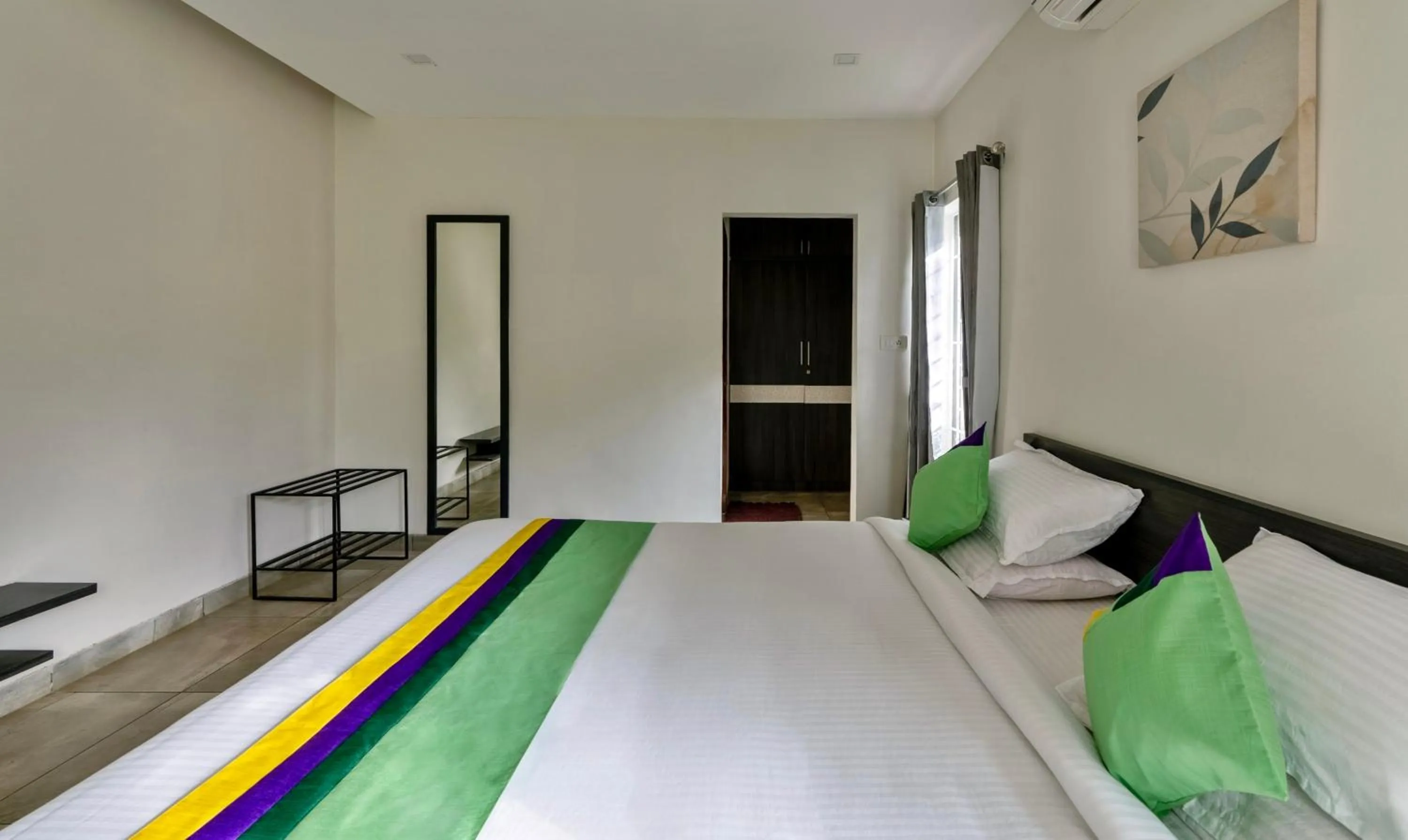 Bed in Treebo Midvalley Residence