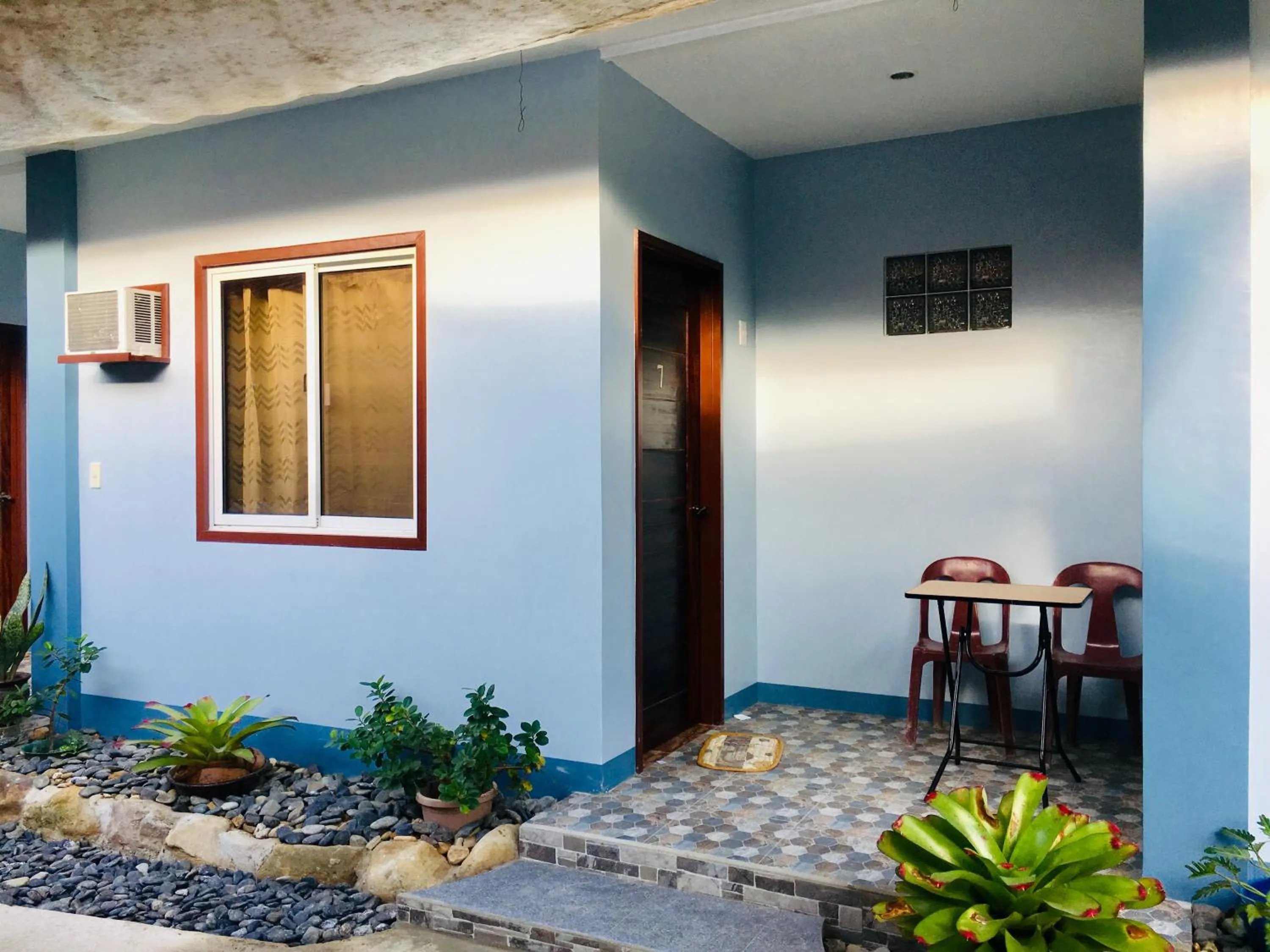 Property building in Pisces Tourist Inn - Port Barton