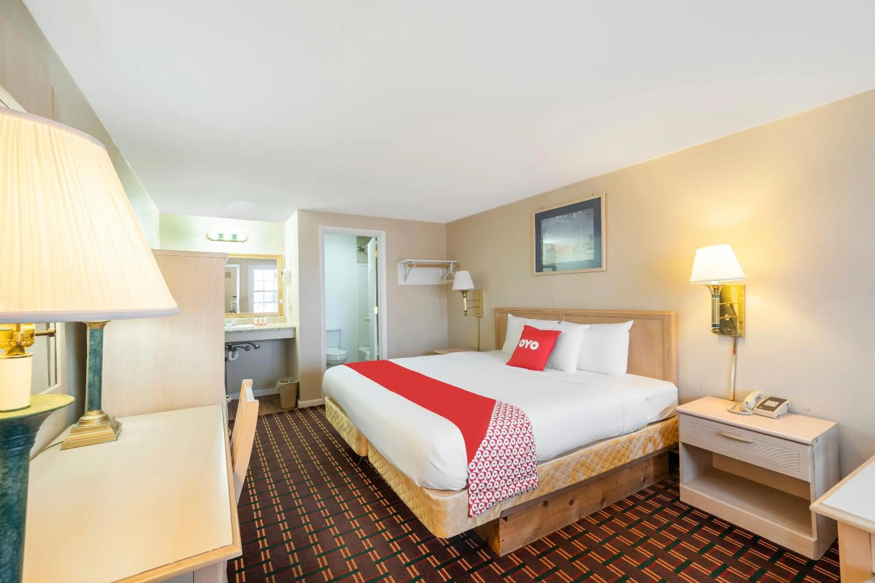 Bedroom, Bed in OYO Hotel Starlite Seneca Falls