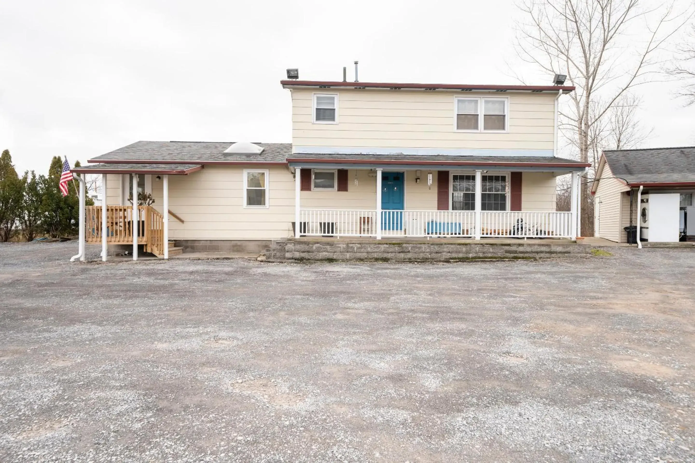 Facade/entrance in OYO Hotel Starlite Seneca Falls Facade/entrance in OYO Hotel Starlite Seneca Falls