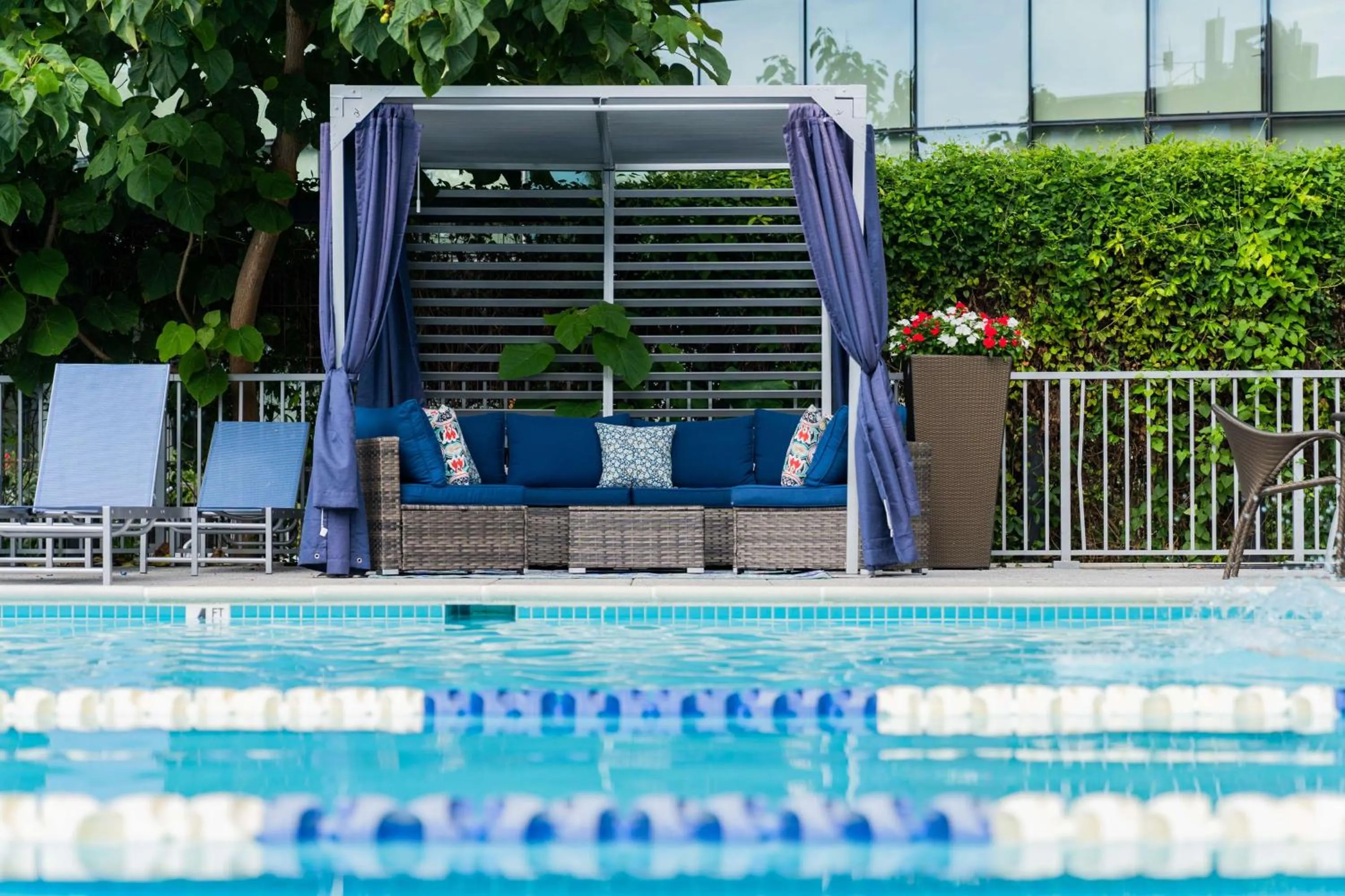 Pool view in Washington Hilton