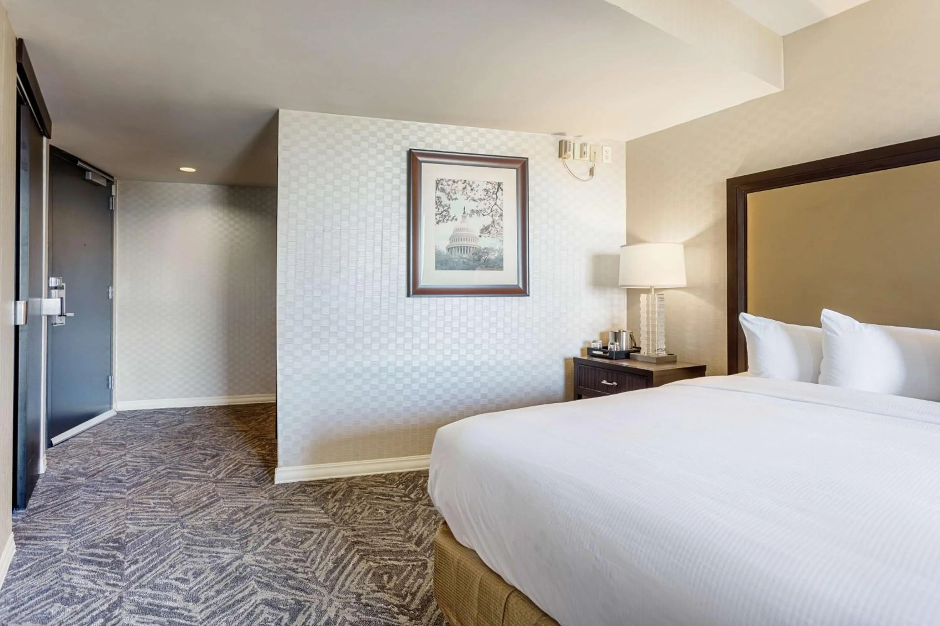 Photo of the whole room, Bed in Washington Hilton