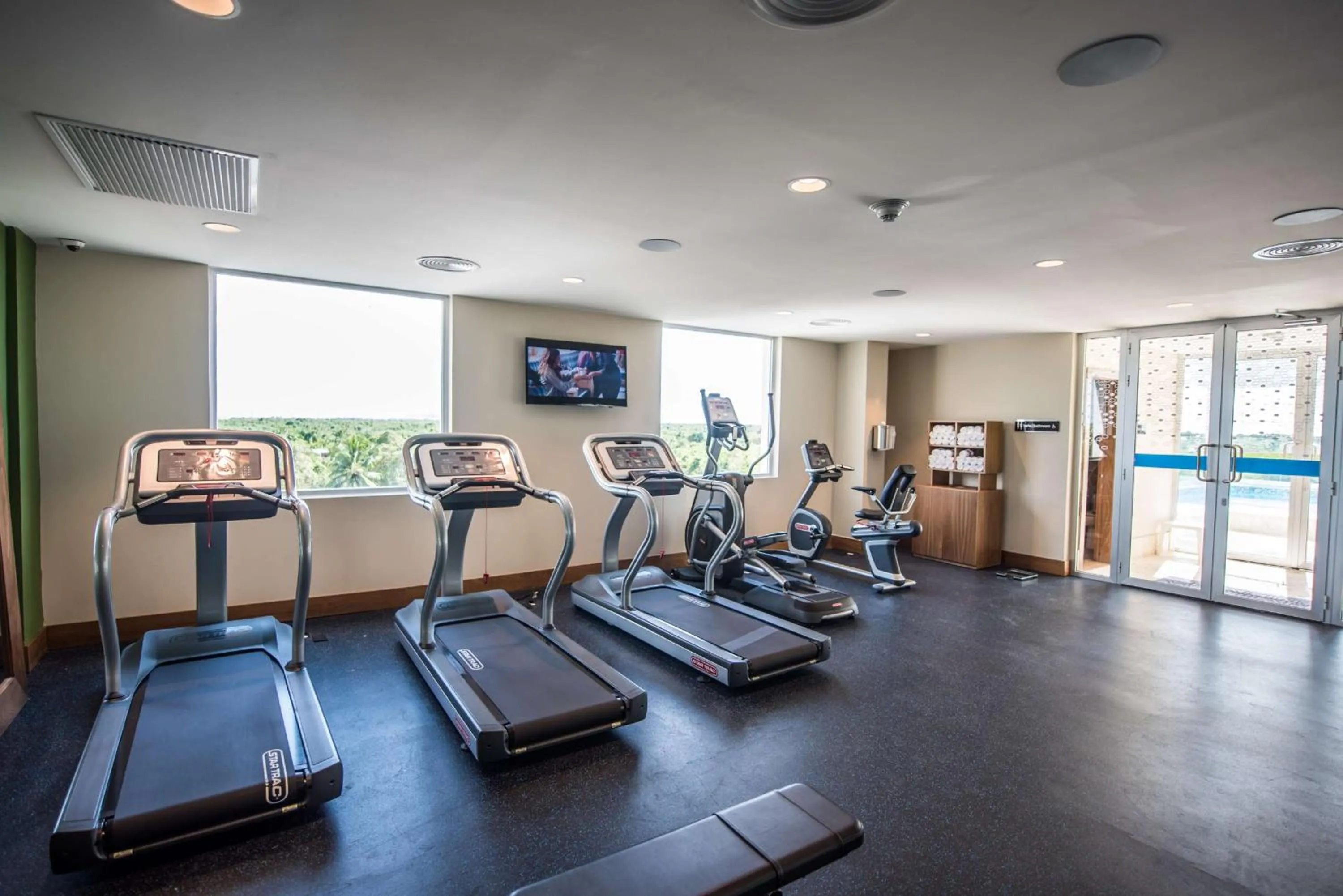 Fitness centre/facilities in Hampton By Hilton Santo Domingo Airport