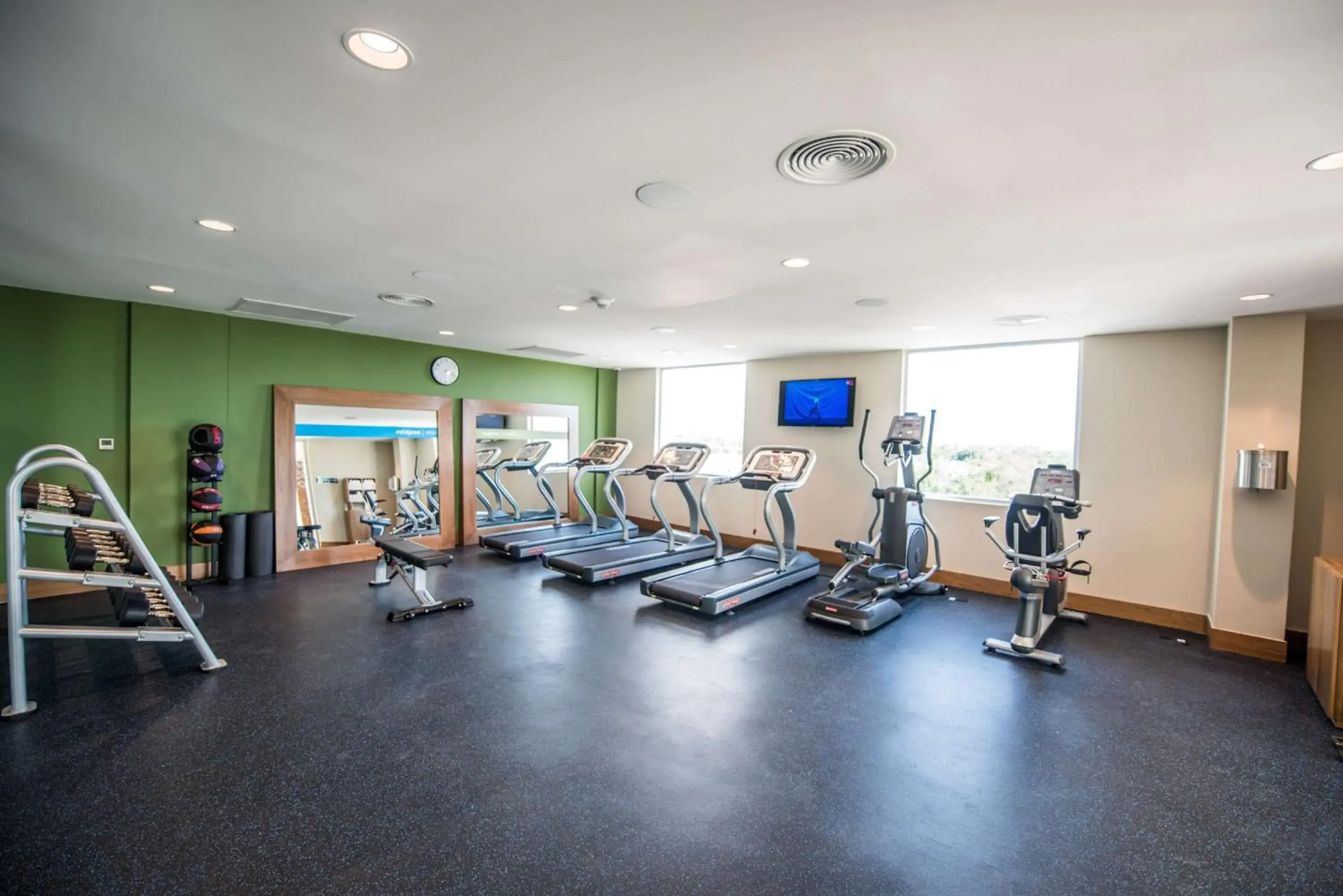 Fitness centre/facilities in Hampton By Hilton Santo Domingo Airport Fitness centre/facilities in Hampton By Hilton Santo Domingo Airport