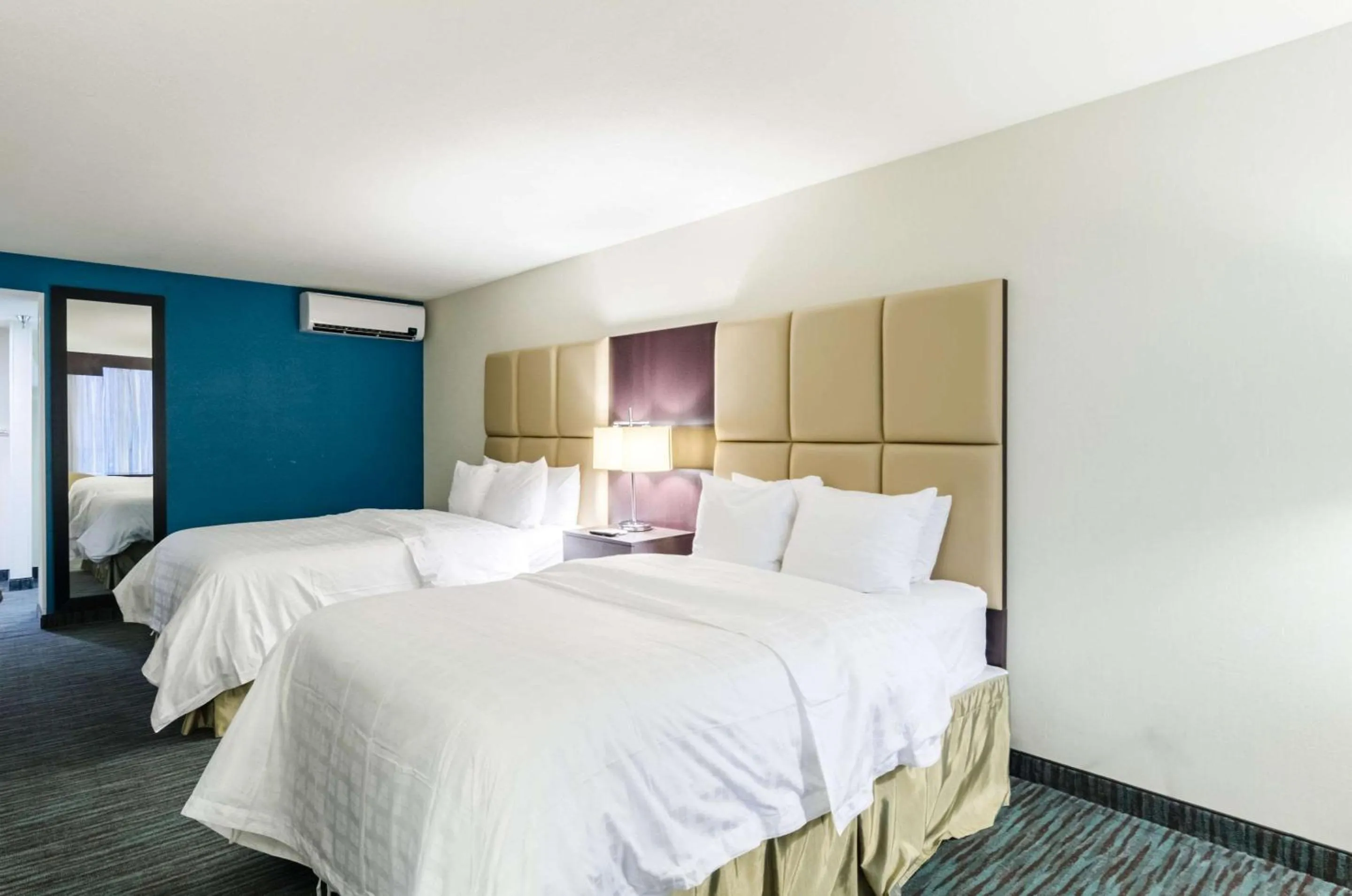 Photo of the whole room in Clarion Hotel Aqua Lagoon Waterpark